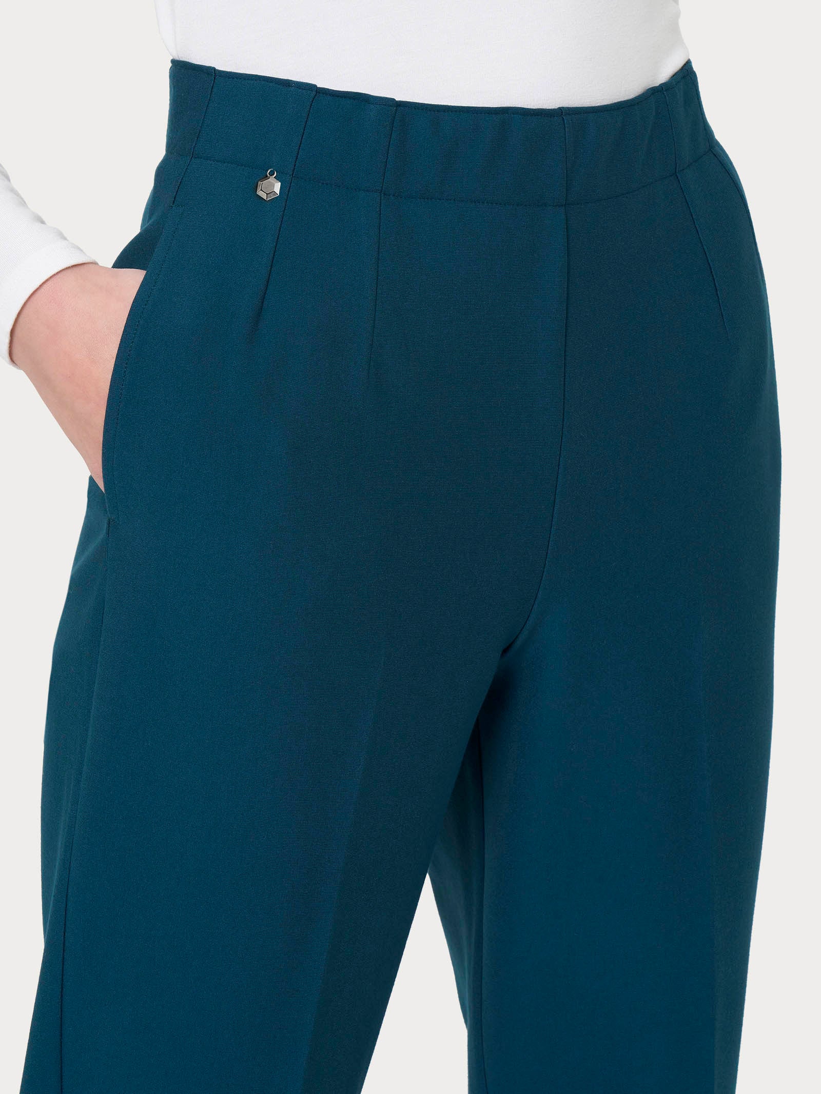 Pantalone dritto con tasche in tessuto Compact - Reflecting Pond - Image 5