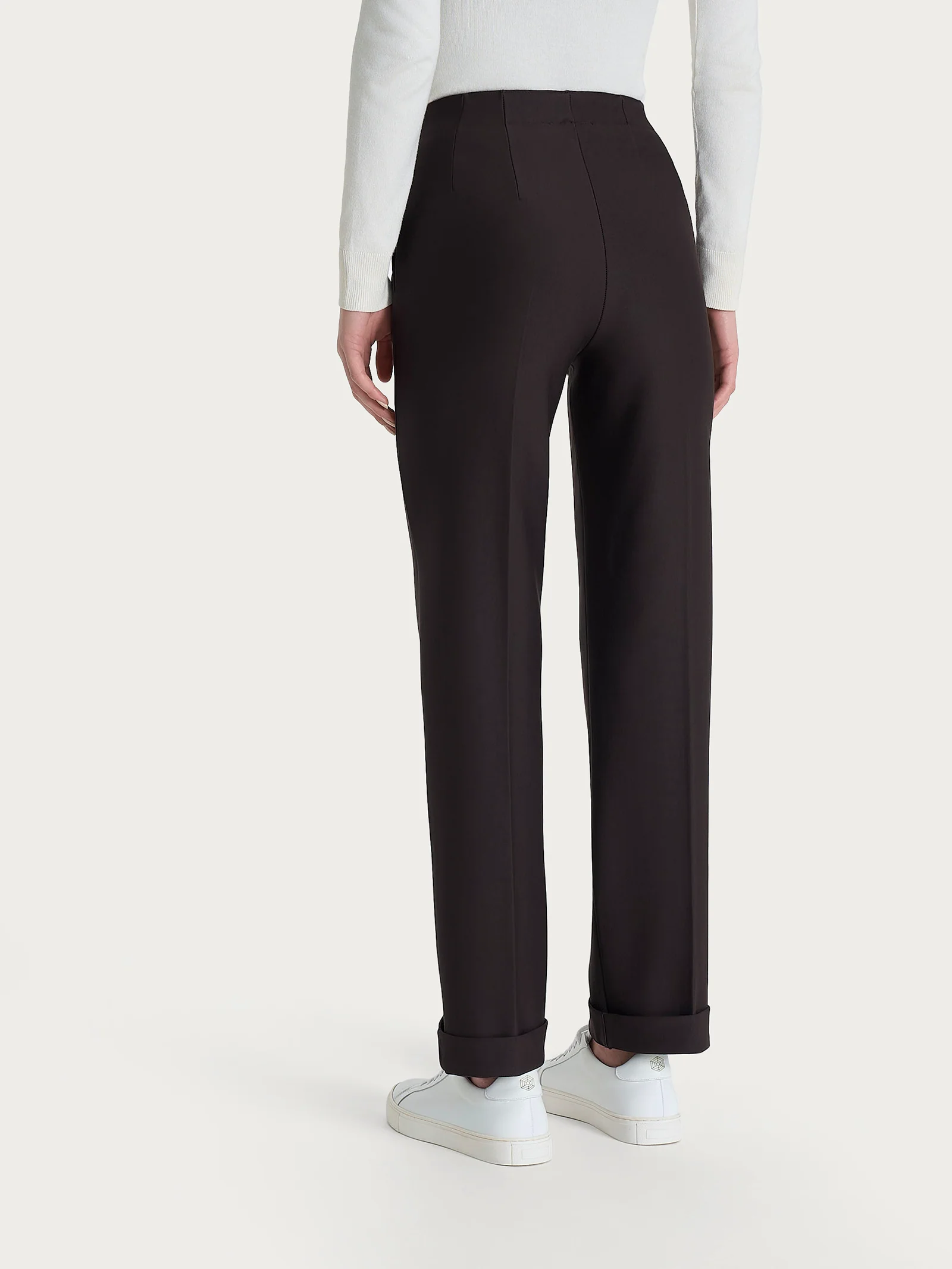 Pantalone dritto con tasche in tessuto Compact - Chocolate Torte - Image 4