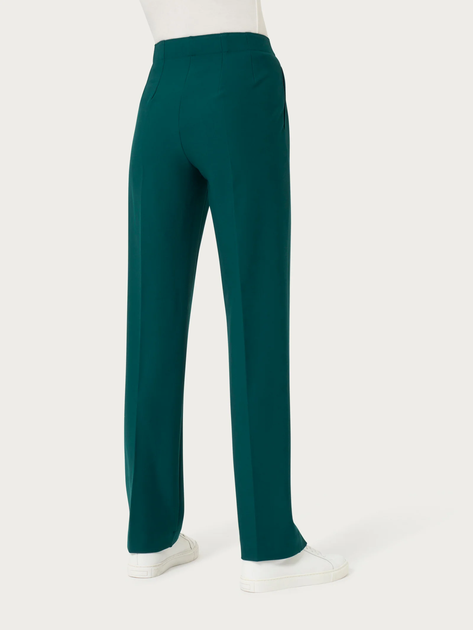 Pantalone dritto con tasche in tessuto Compact - Rain Forest - Image 2