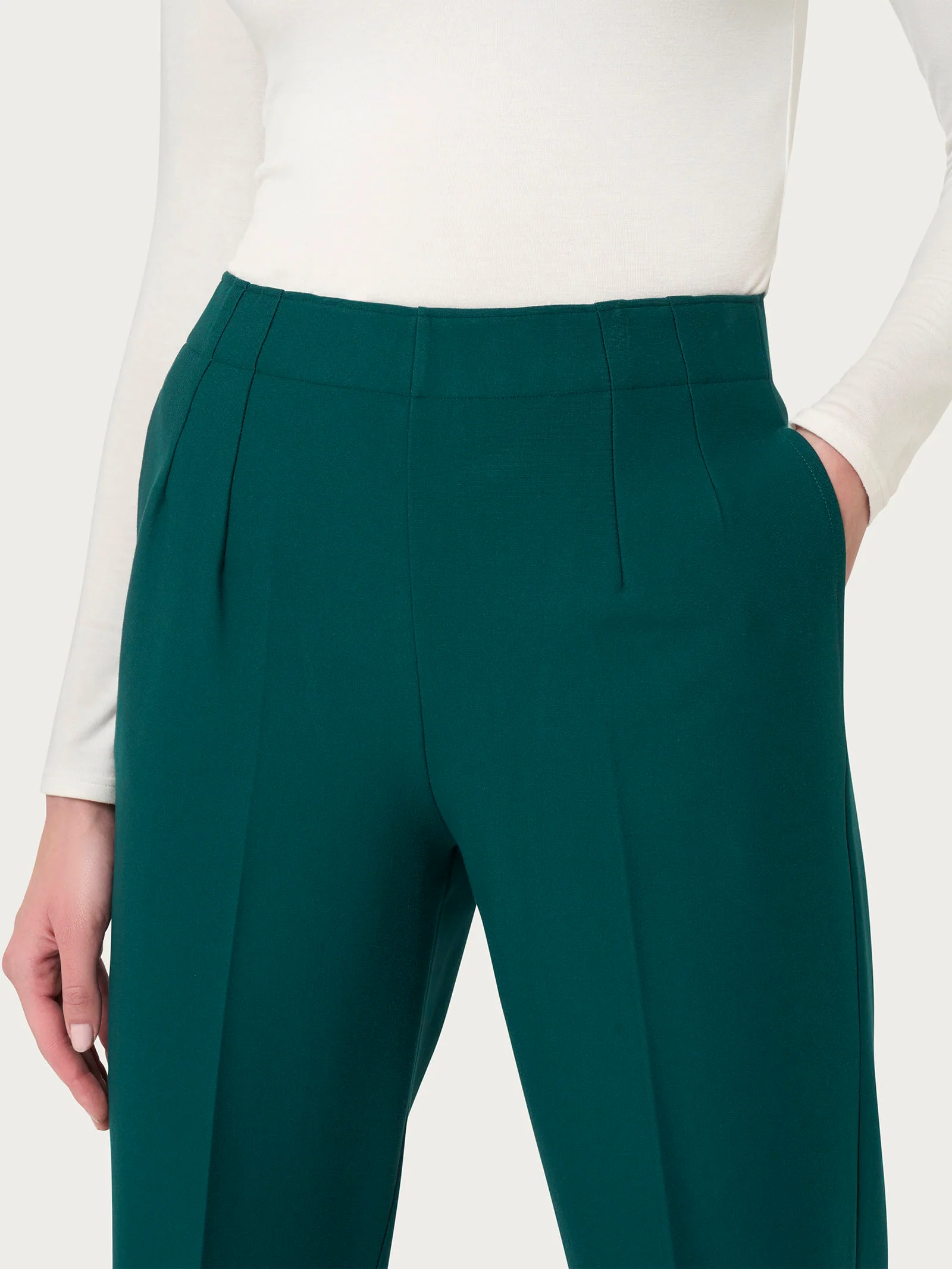Pantalone dritto con tasche in tessuto Compact - Rain Forest - Image 3