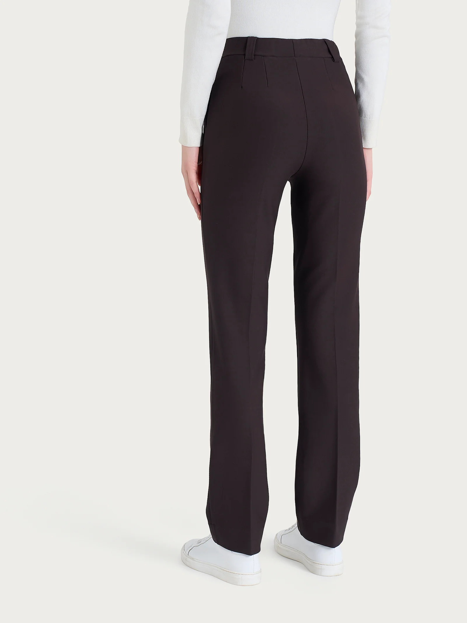 Pantalone dritto con taschino in Compact - Chocolate Torte - Image 2