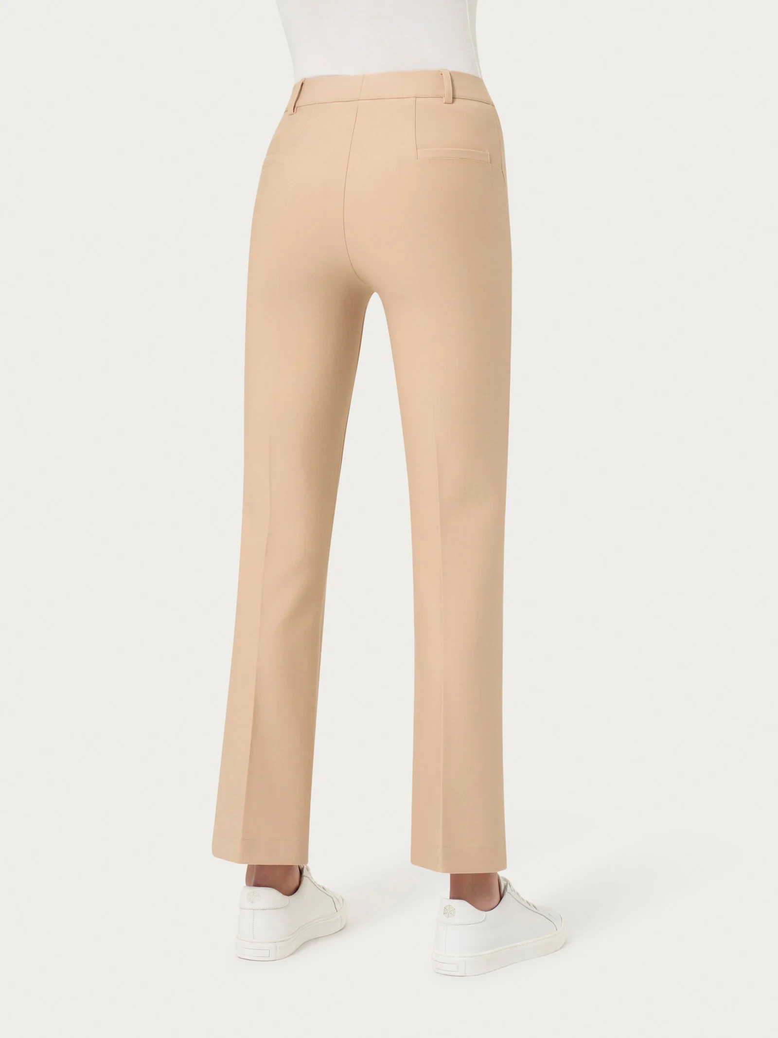 Pantalone flare alla caviglia in Compact - Irish Cream - Image 2