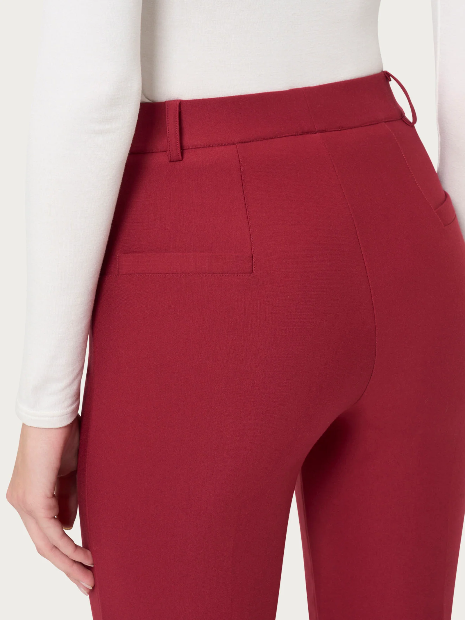 Pantalone flare alla caviglia in Compact - Tibetan Red - Image 3