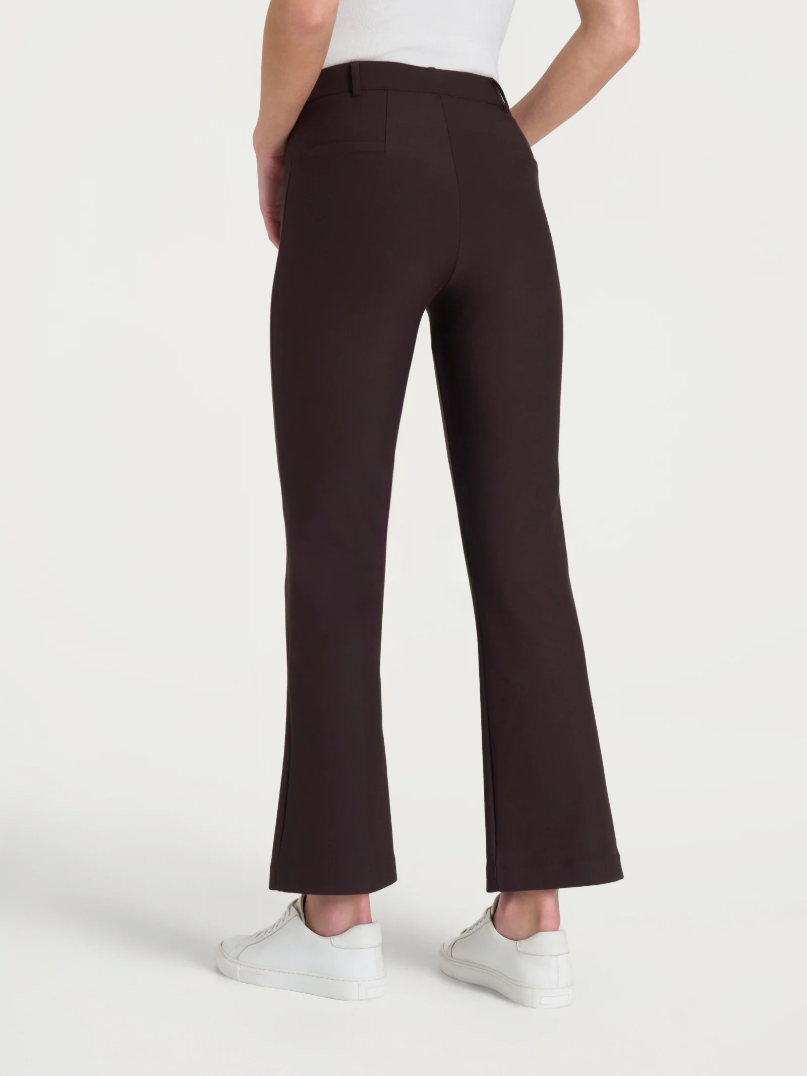 Pantalone flare alla caviglia in Compact - Chocolate Torte - Image 2