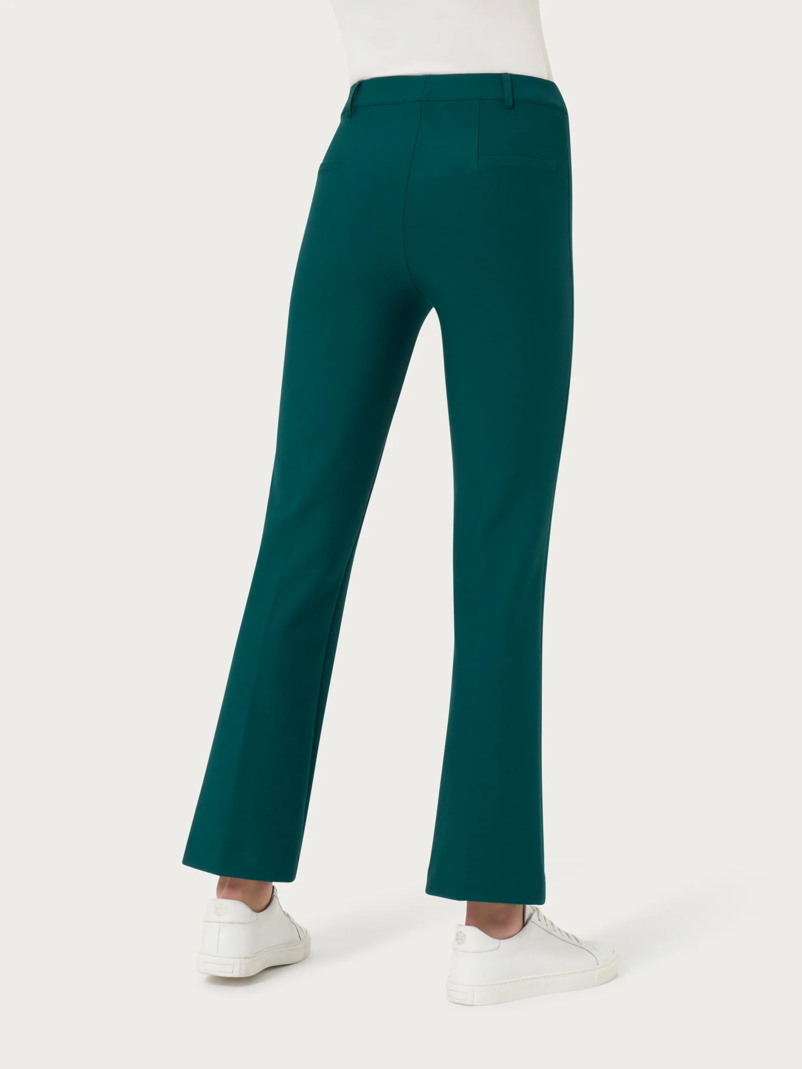 Pantalone flare alla caviglia in Compact - Rain Forest - Image 2
