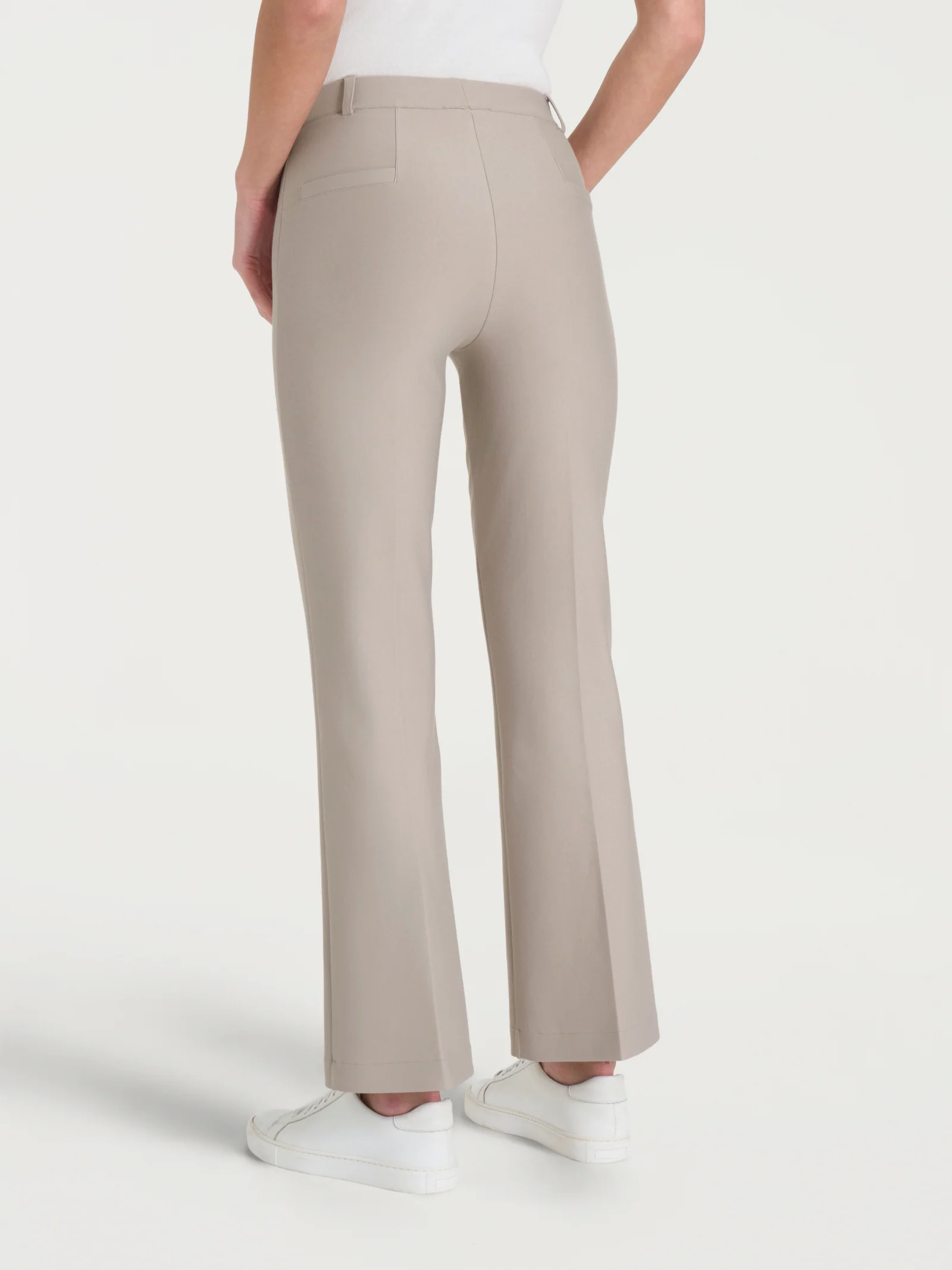 Pantalone flare alla caviglia in Compact - String - Image 2