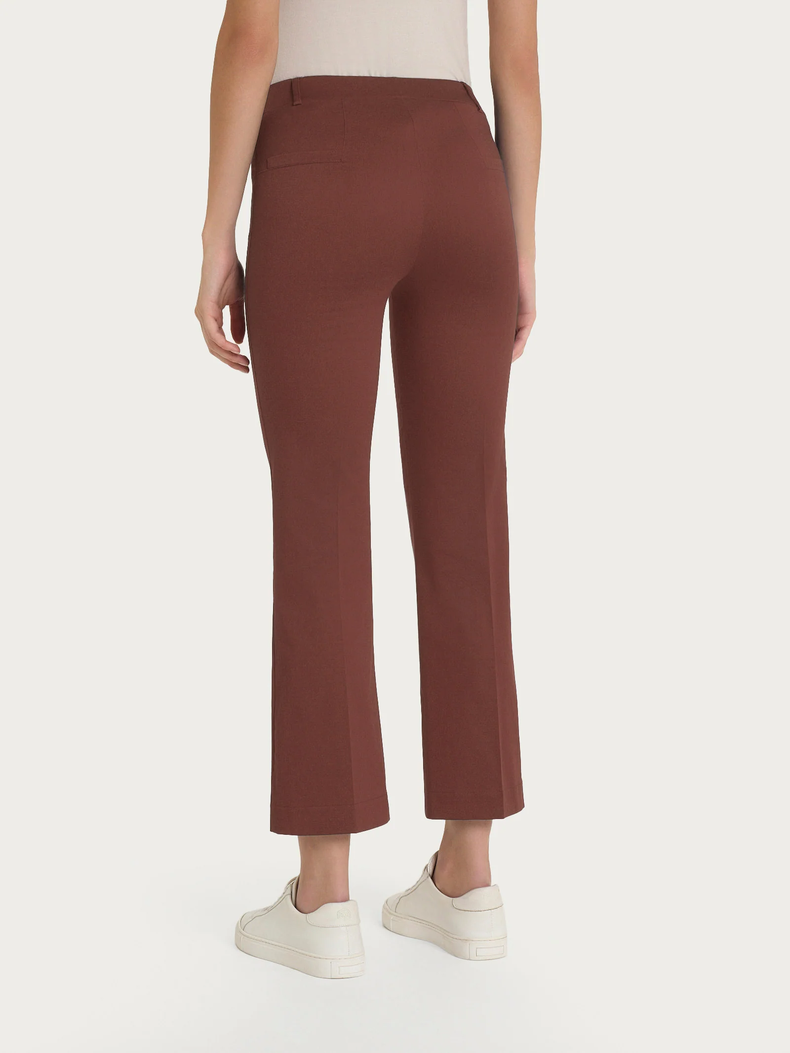Pantalone flare alla caviglia in Satin Power - Cappuccino - Image 2