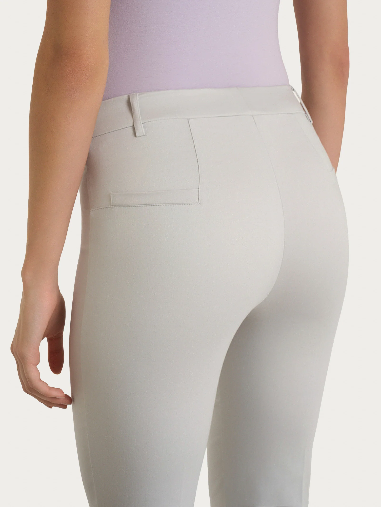 Pantalone flare alla caviglia in Satin Power - Dawn Blue - Image 3