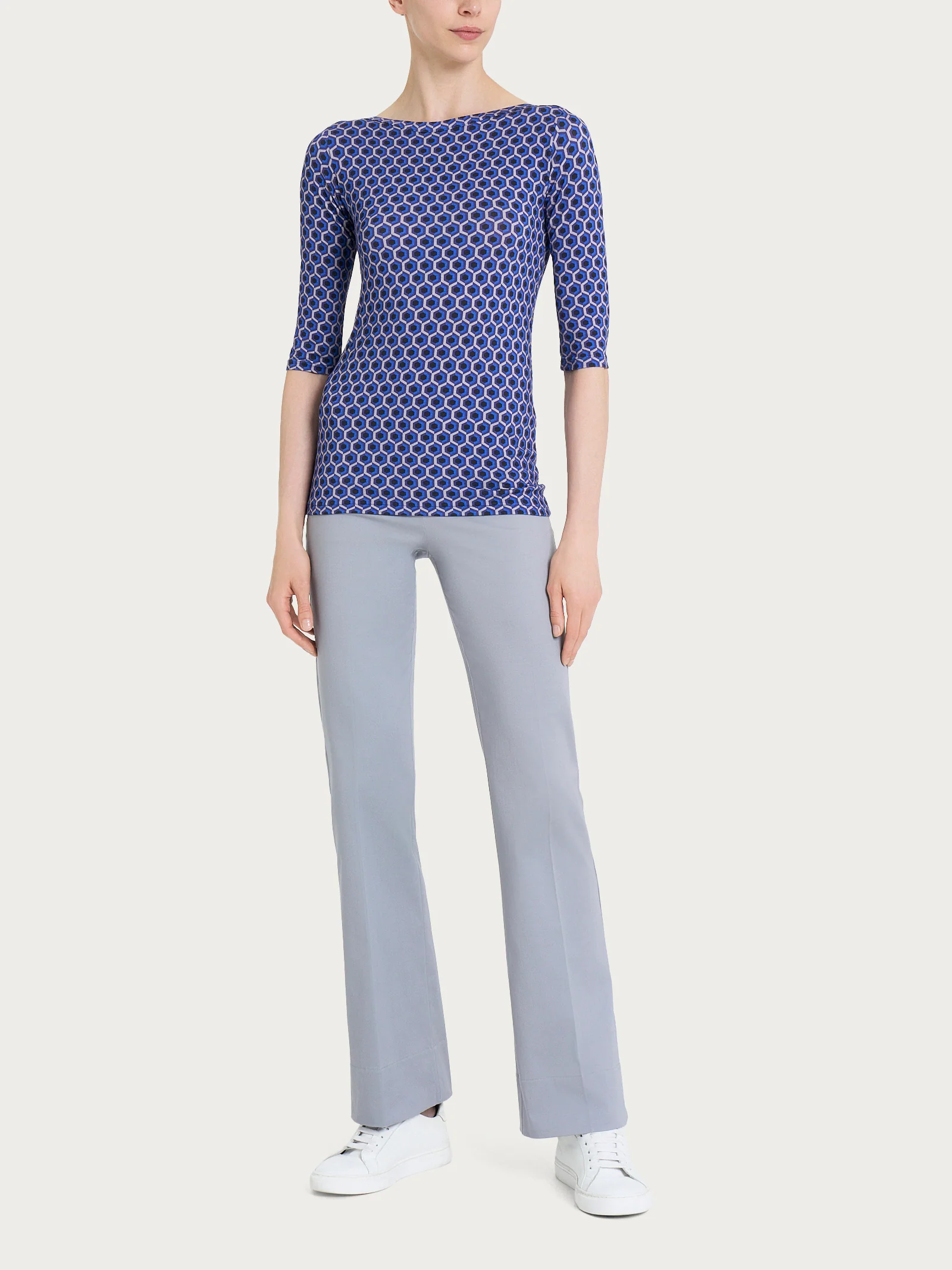 Pantalone flare con spacchetti in Satin Power - Ultimate Gray - Image 4