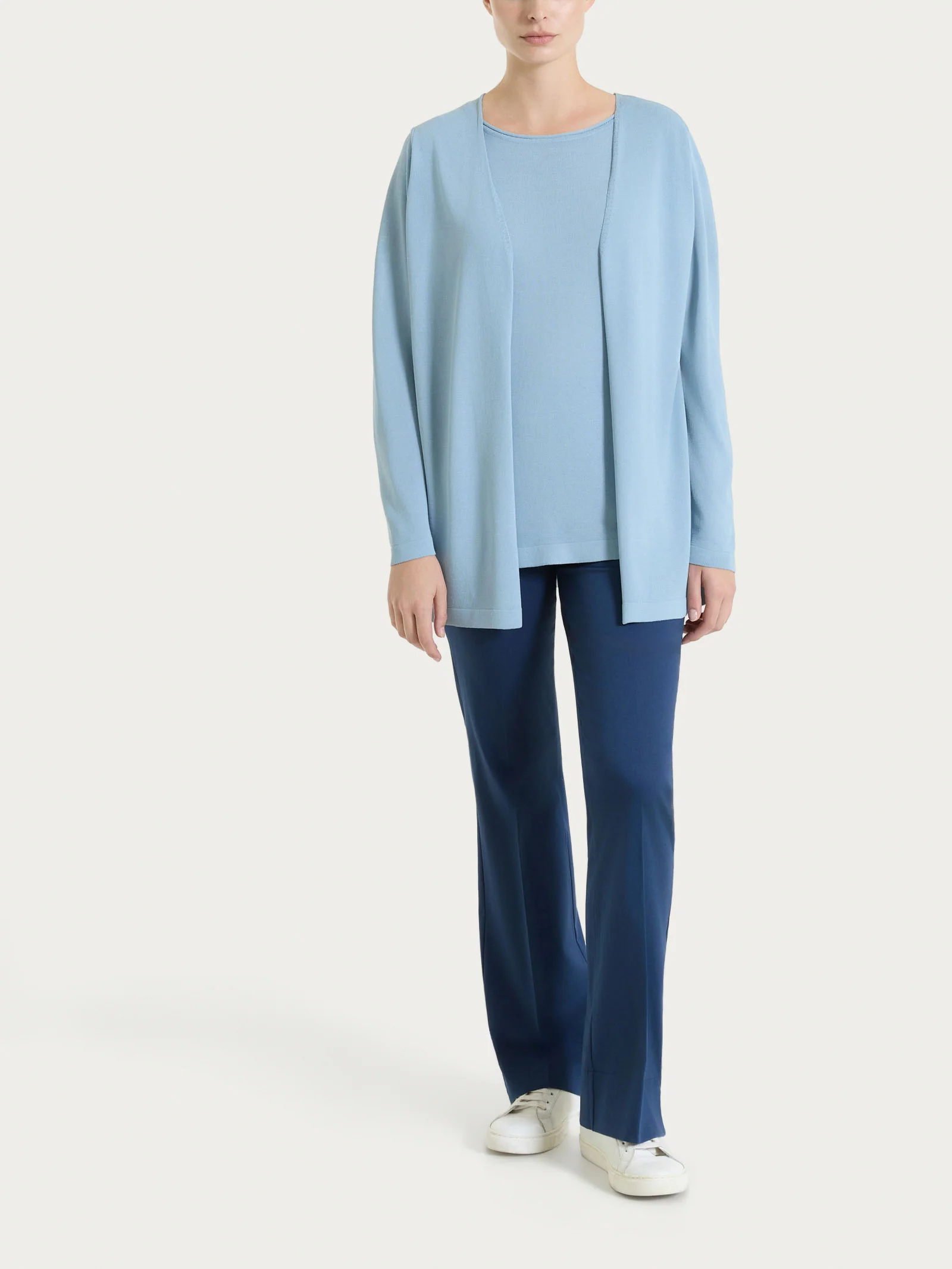 Pantalone flare con spacchetti in Satin Power - Oceana - Image 4