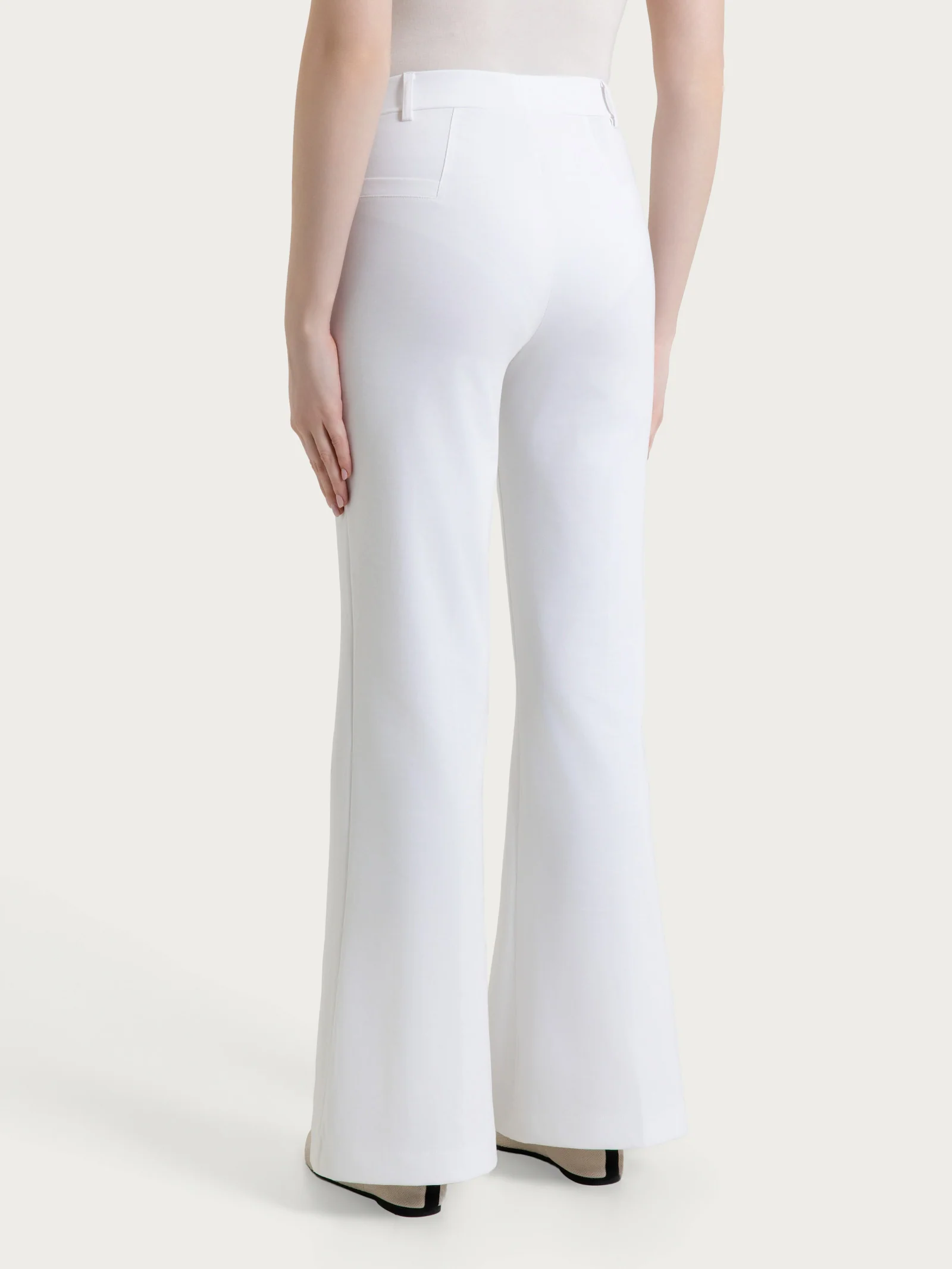 Pantalone flare in Compact Light - Bianco - Image 4