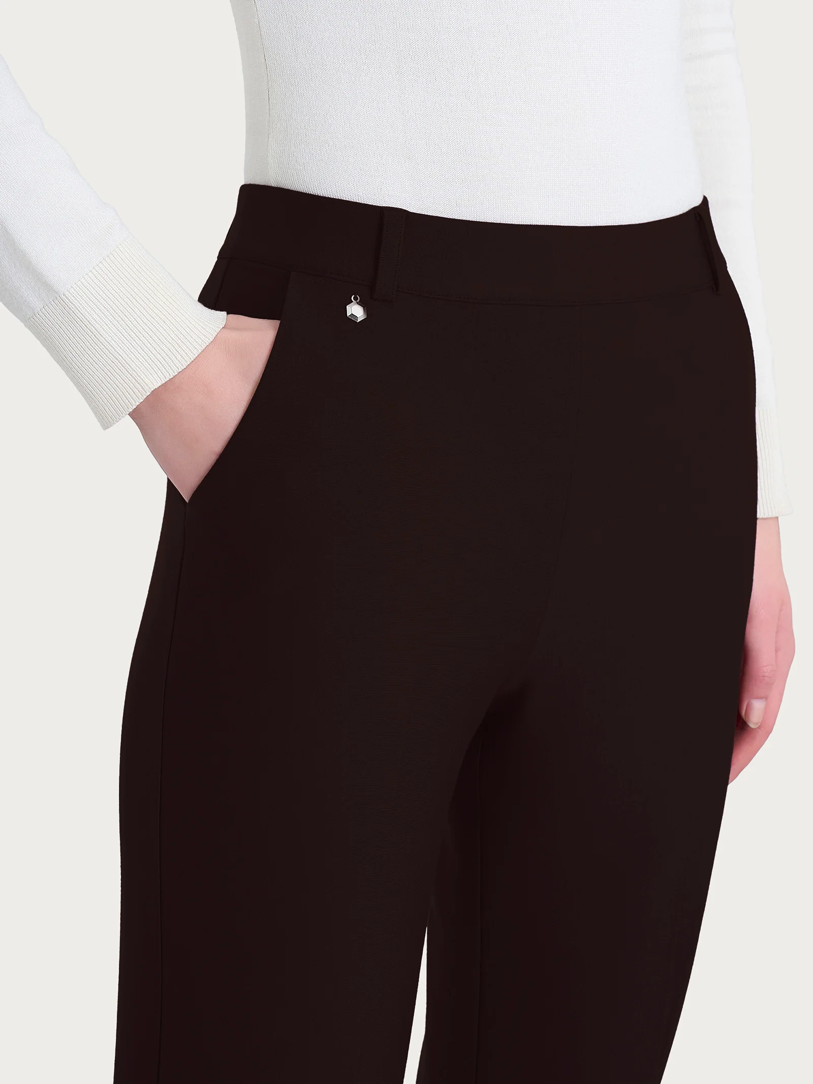 Pantalone flare lungo con tasche in Compact - Chocolate Torte - Image 3