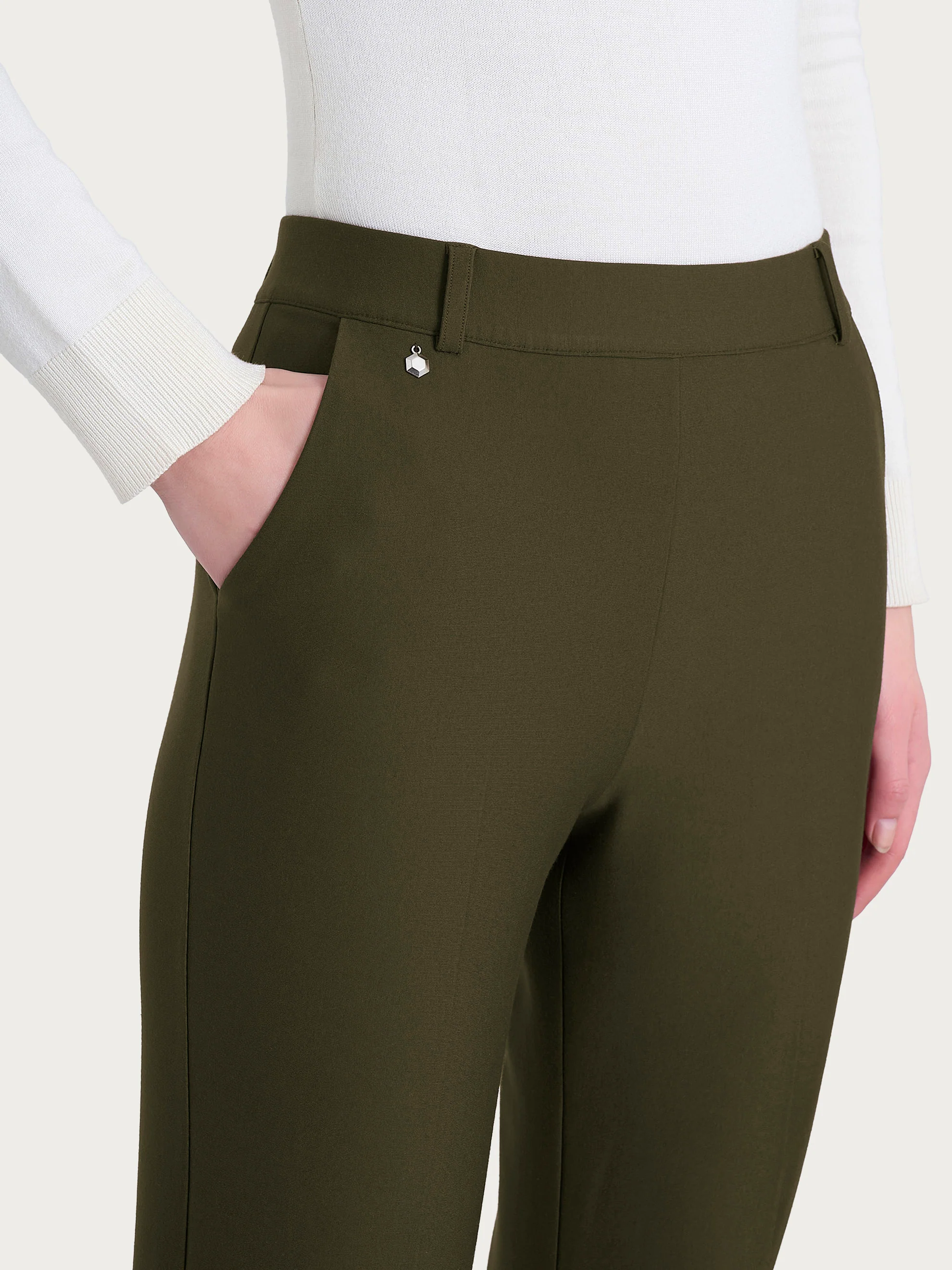 Pantalone flare lungo con tasche in Compact - Dark Olive - Image 3