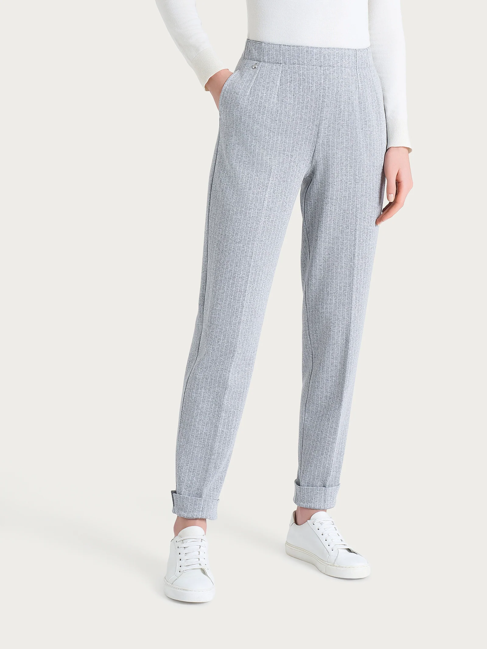 Pantalone gessato a sigaretta con spacchetti in Eco Jacquard - Fant.Grigio Mel. - Image 2