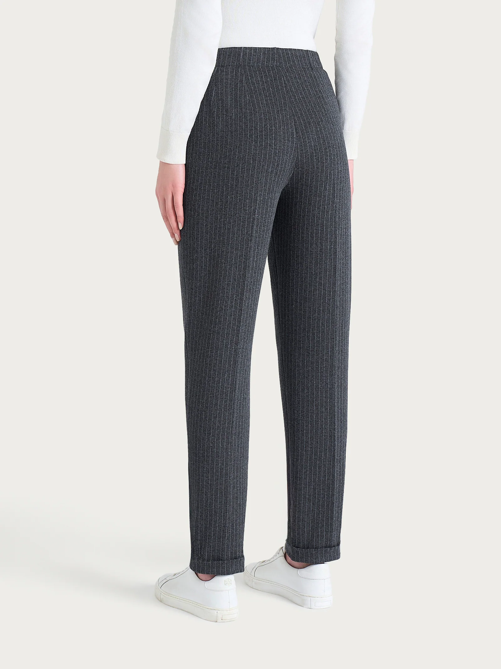 Pantalone gessato a sigaretta con spacchetti in Eco Jacquard - Fant.Oscuro Mel - Image 4