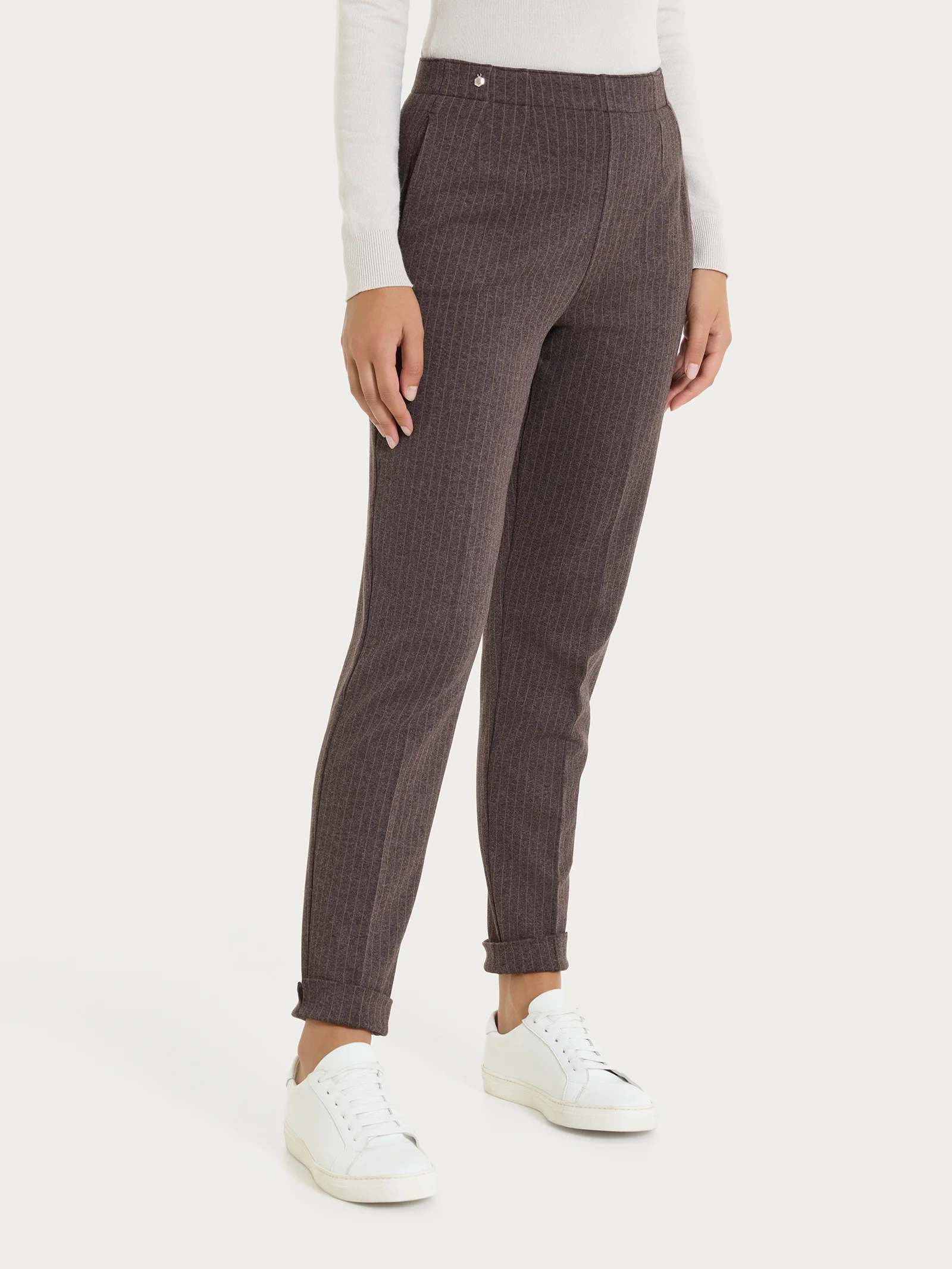 Pantalone gessato a sigaretta con spacchetti in Eco Jacquard - Fant. Chocolate Torte Mel. - Image 2