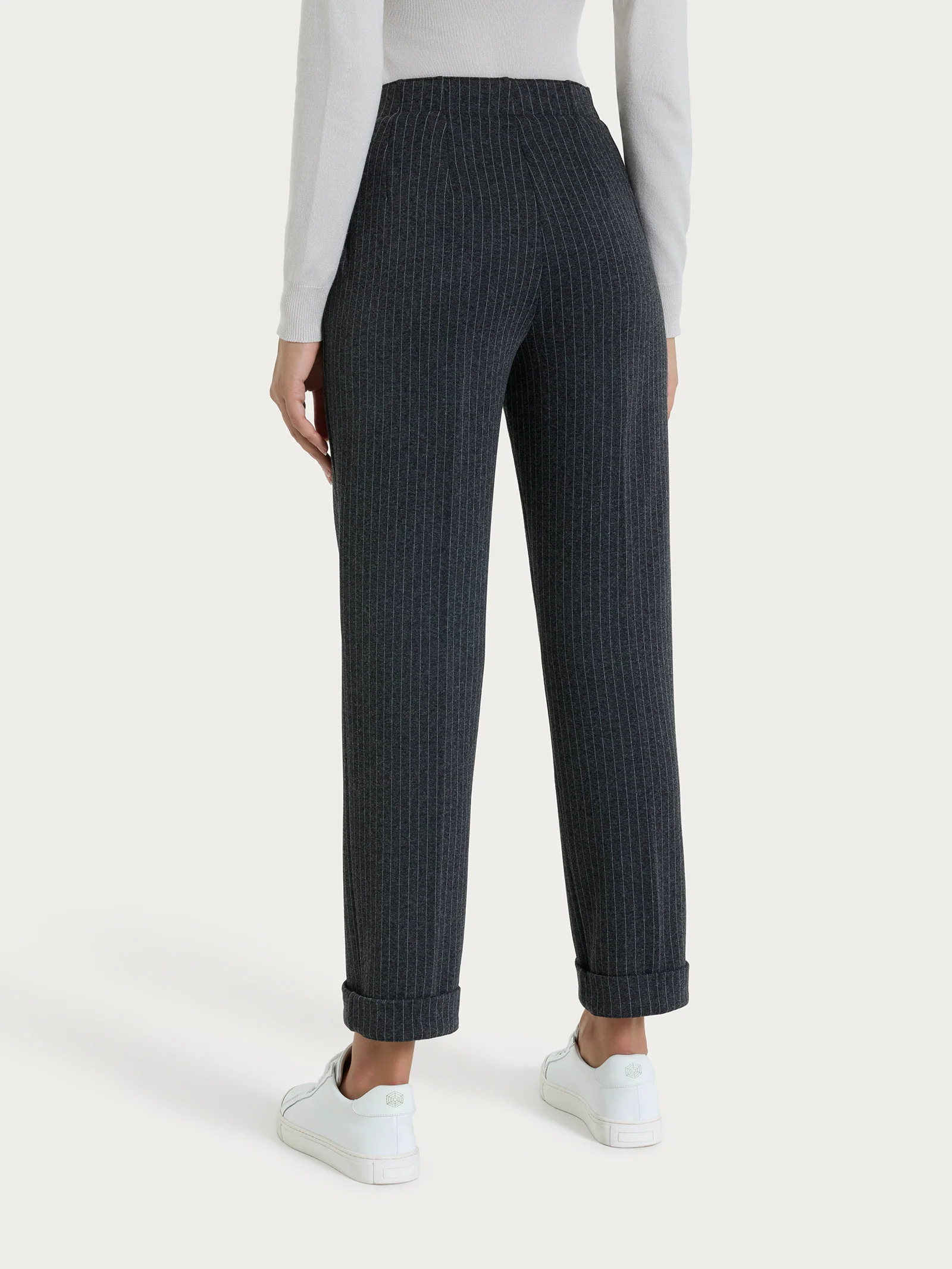 Pantalone gessato dritto con tasche in Eco Jacquard - Fant.Oscuro Mel - Image 4