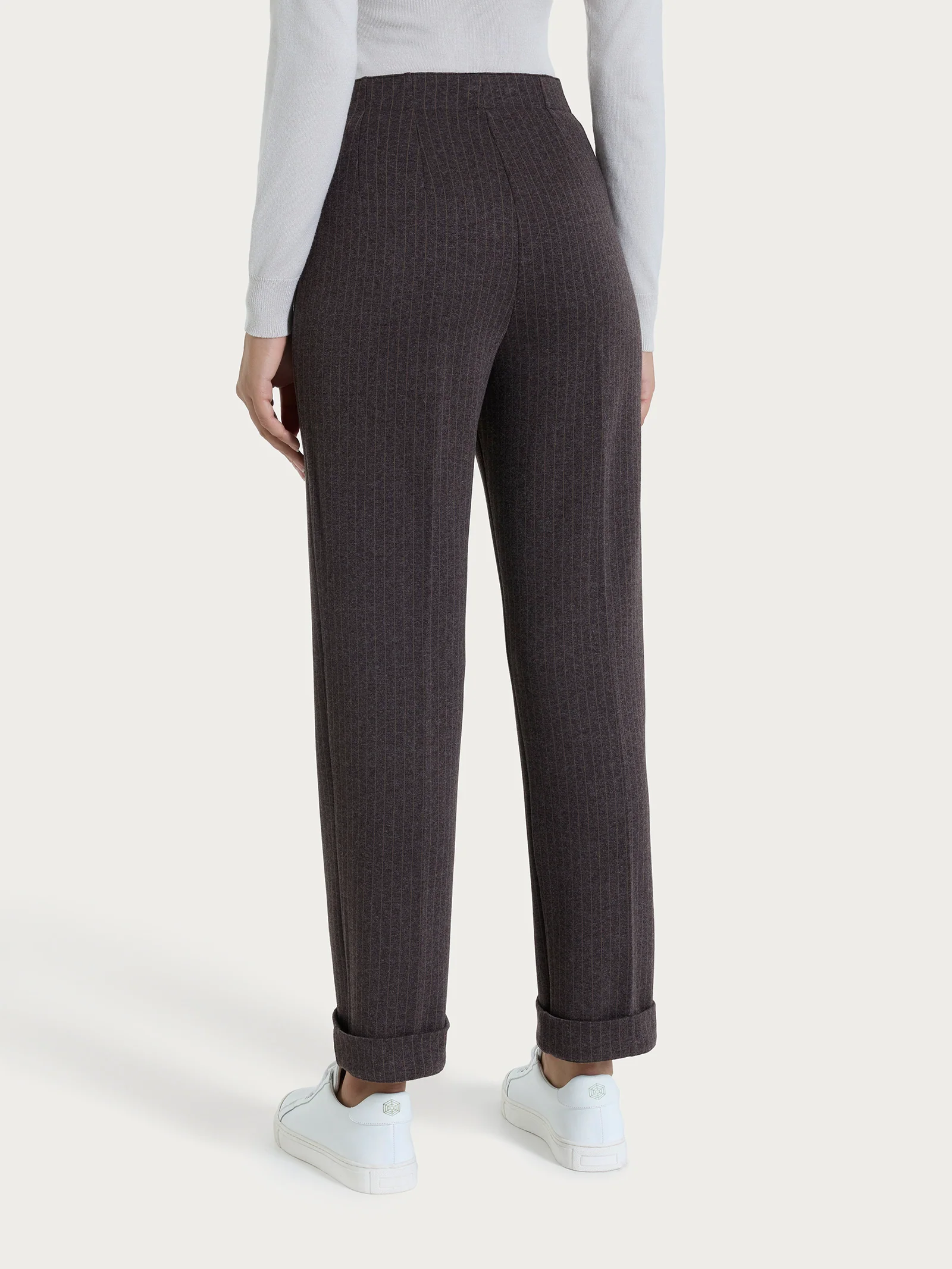 Pantalone gessato dritto con tasche in Eco Jacquard - Fant. Chocolate Torte Mel. - Image 4