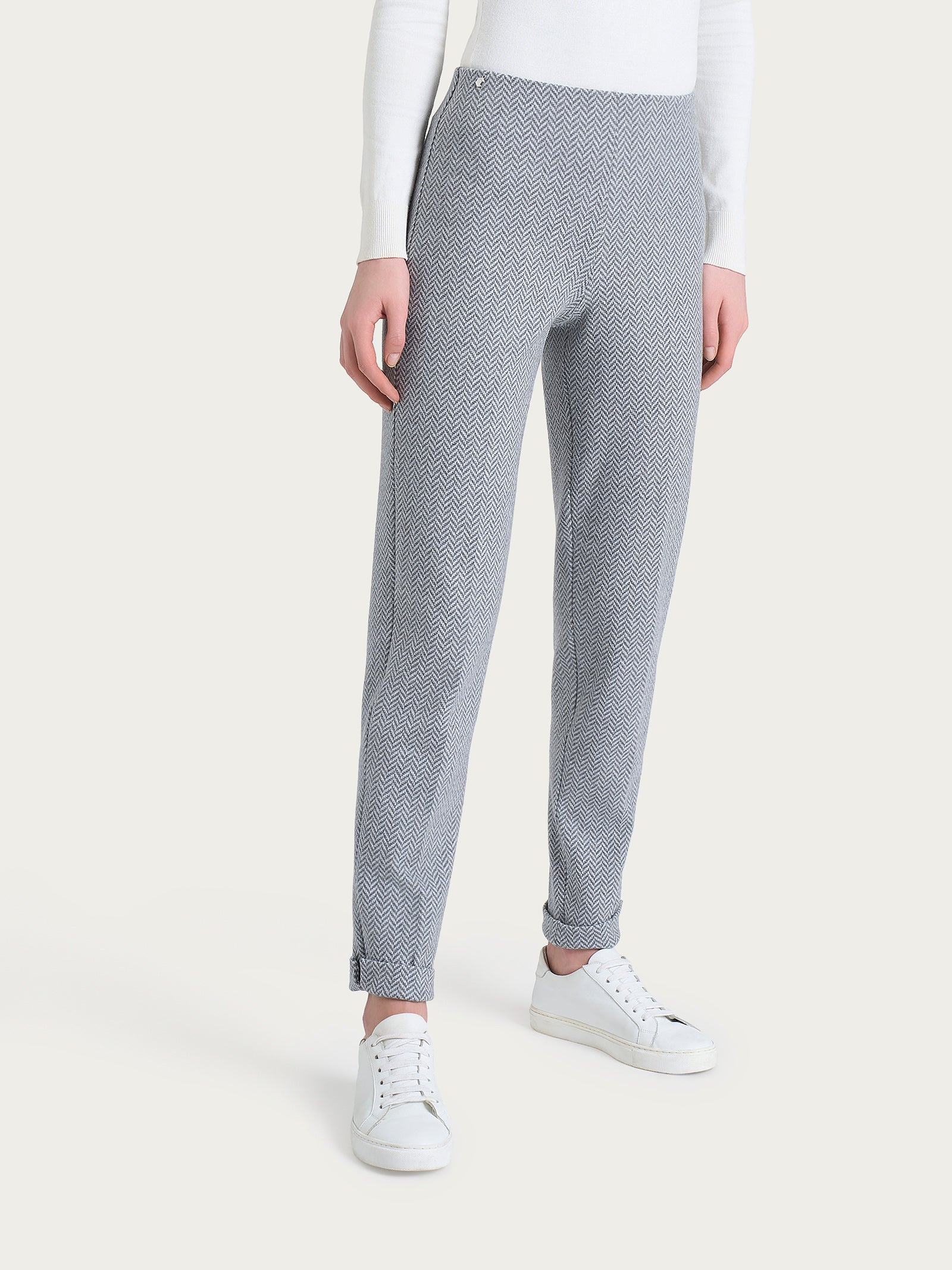 Pantalone in fantasia a sigaretta con spacchetti in Eco Jacquard - Fant.Grigio Mel. - Image 3