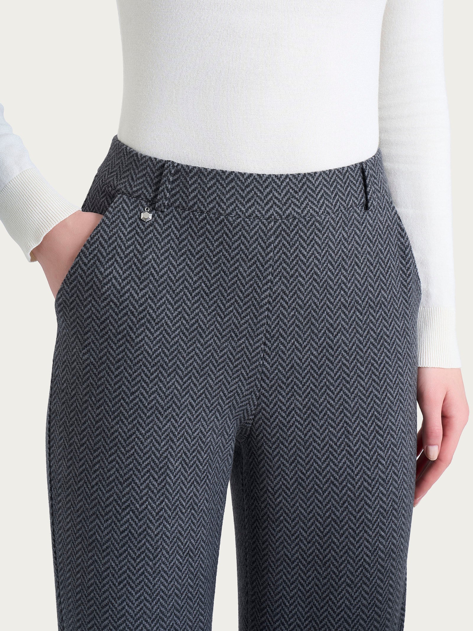 Pantalone in fantasia chino slim con tasche in Eco Jacquard - Fant.Oscuro Mel - Image 5