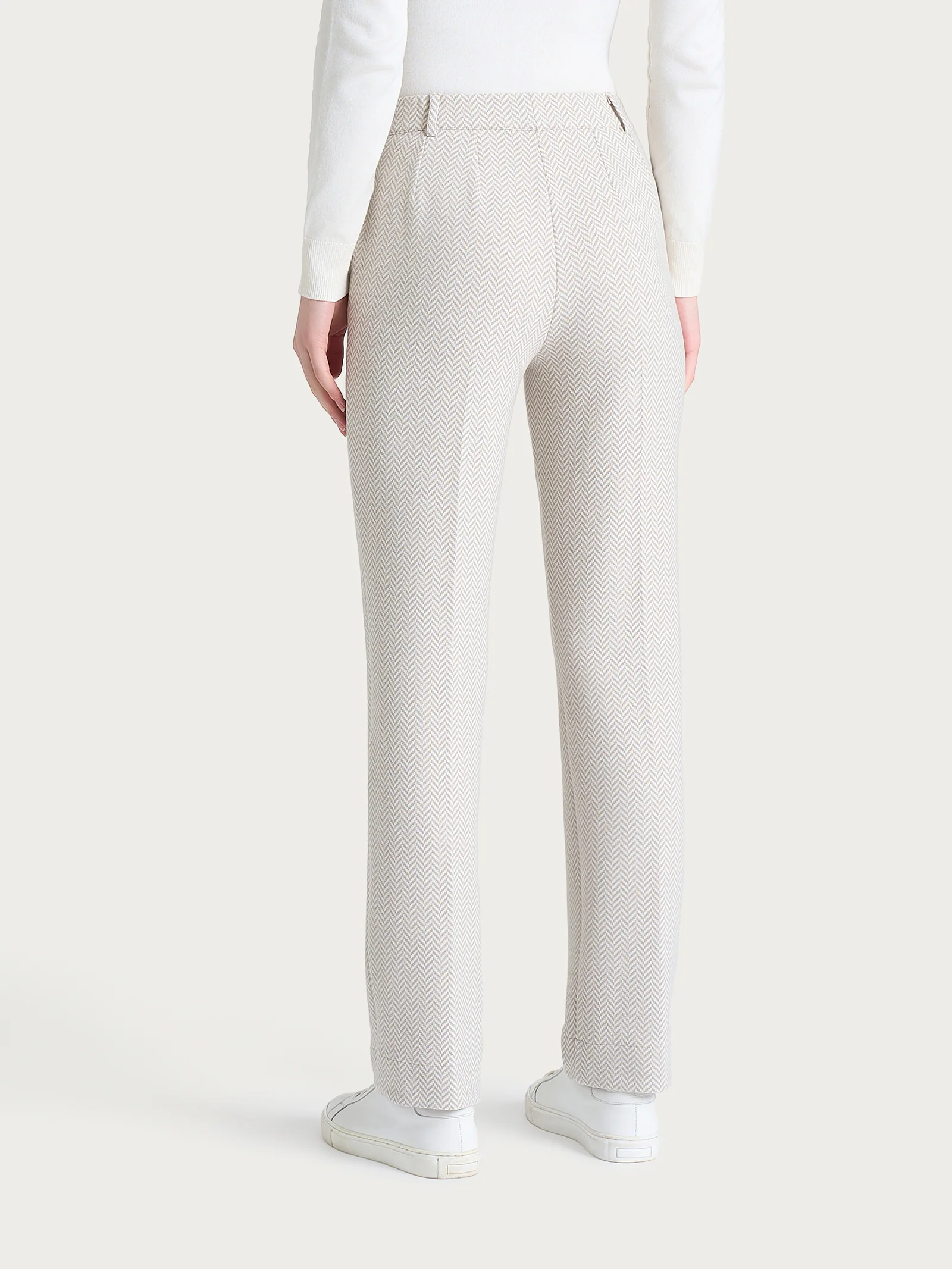 Pantalone in fantasia dritto con tasche in Eco Jacquard  - Fant.Avorio - Image 2
