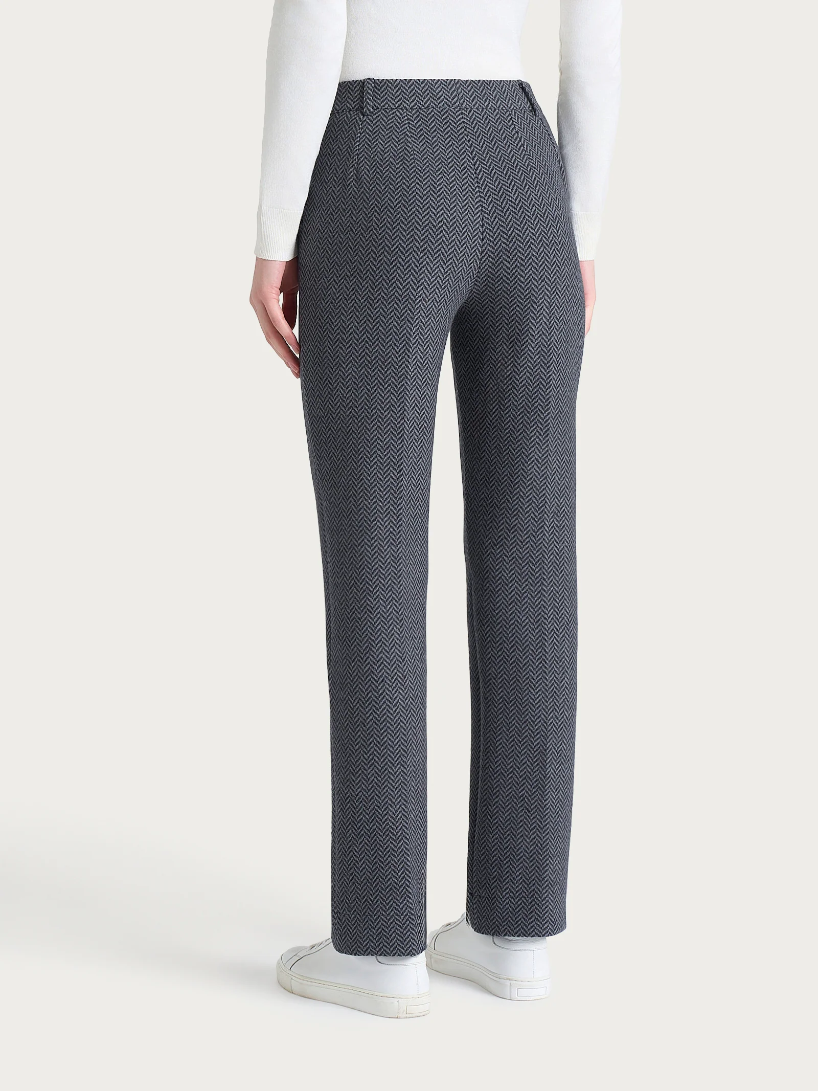 Pantalone in fantasia dritto con tasche in Eco Jacquard  - Fant.Oscuro Mel - Image 2