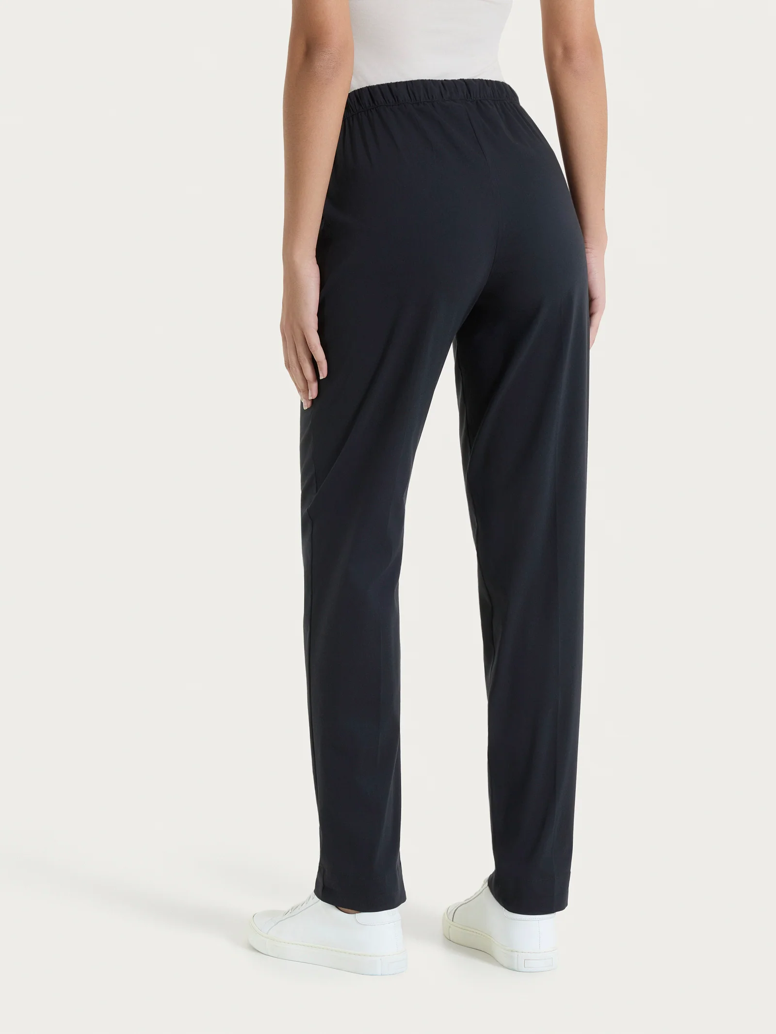Pantalone jogger con tasche in Super Fresh - Nero - Image 3
