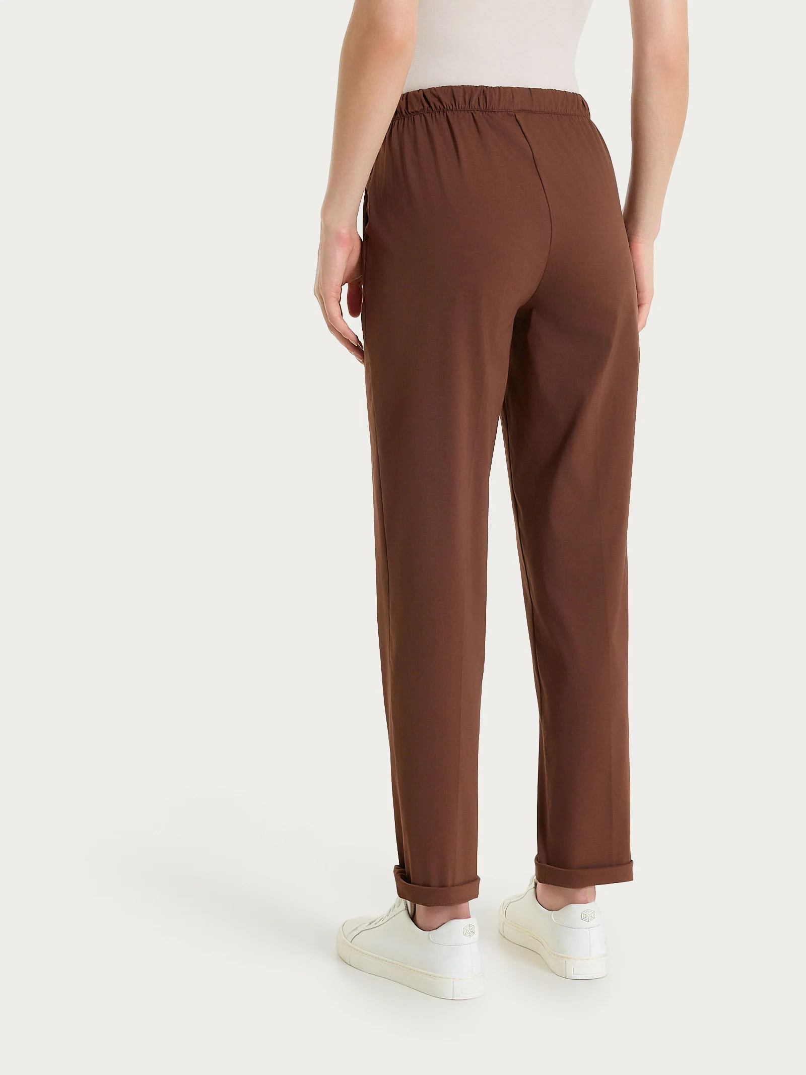 Pantalone jogger con tasche in Super Fresh - Cappuccino - Image 4