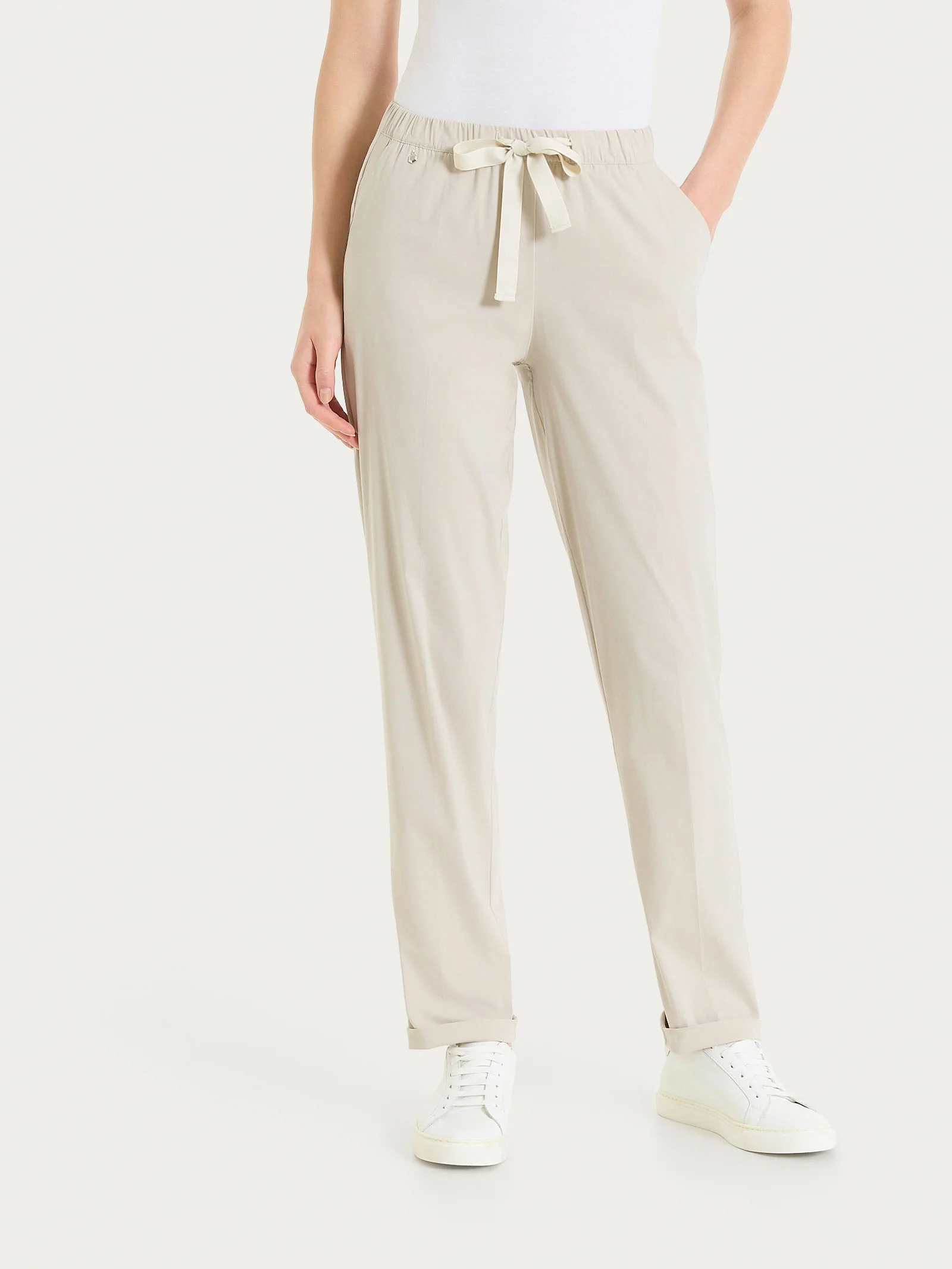 Pantalone jogger con tasche in Super Fresh - Champignon - Image 2