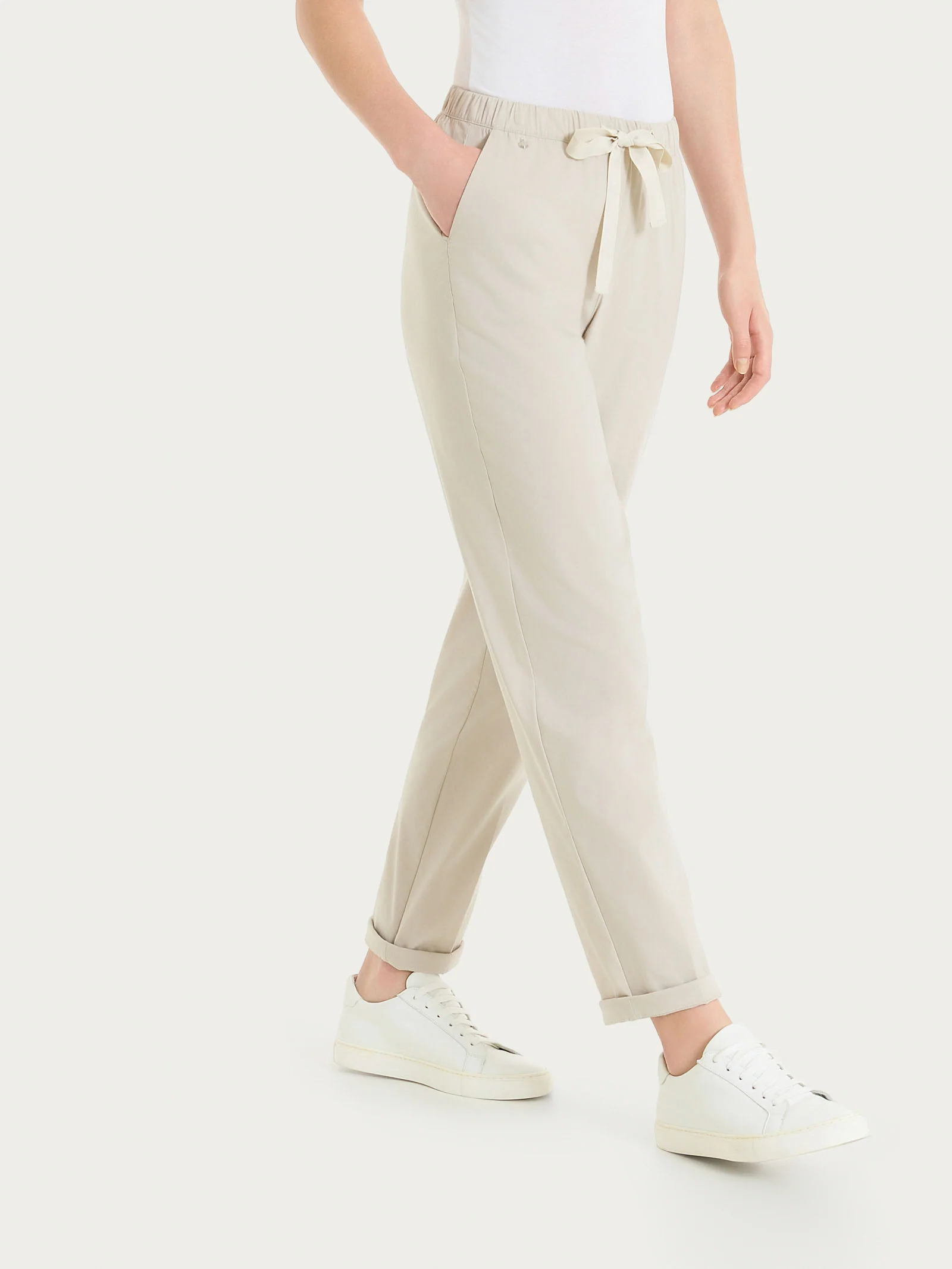 Pantalone jogger con tasche in Super Fresh - Champignon - Image 3