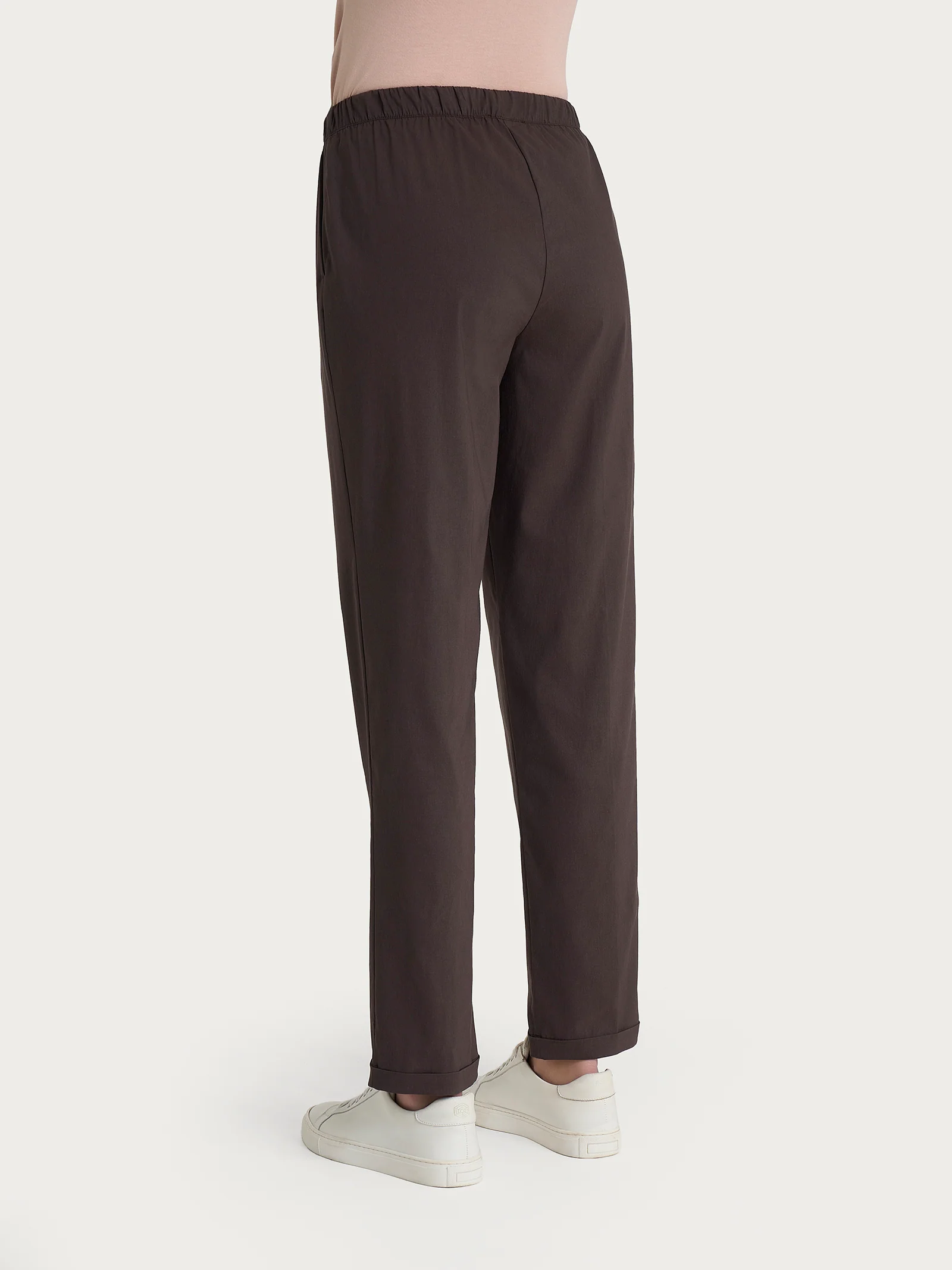 Pantalone jogger con tasche in Super Fresh - Chocolate Torte - Image 2