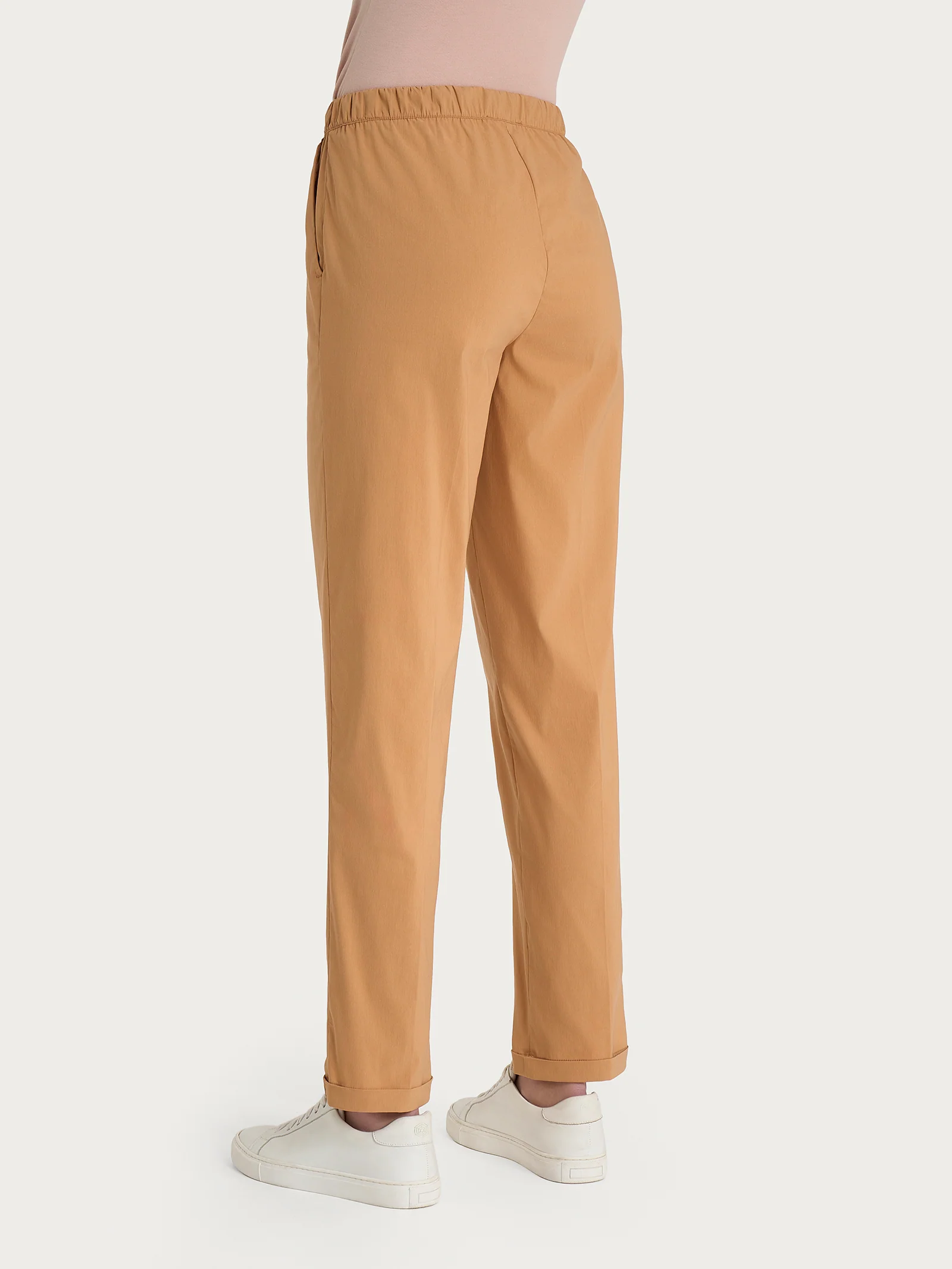 Pantalone jogger con tasche in Super Fresh - Biscuit - Image 2