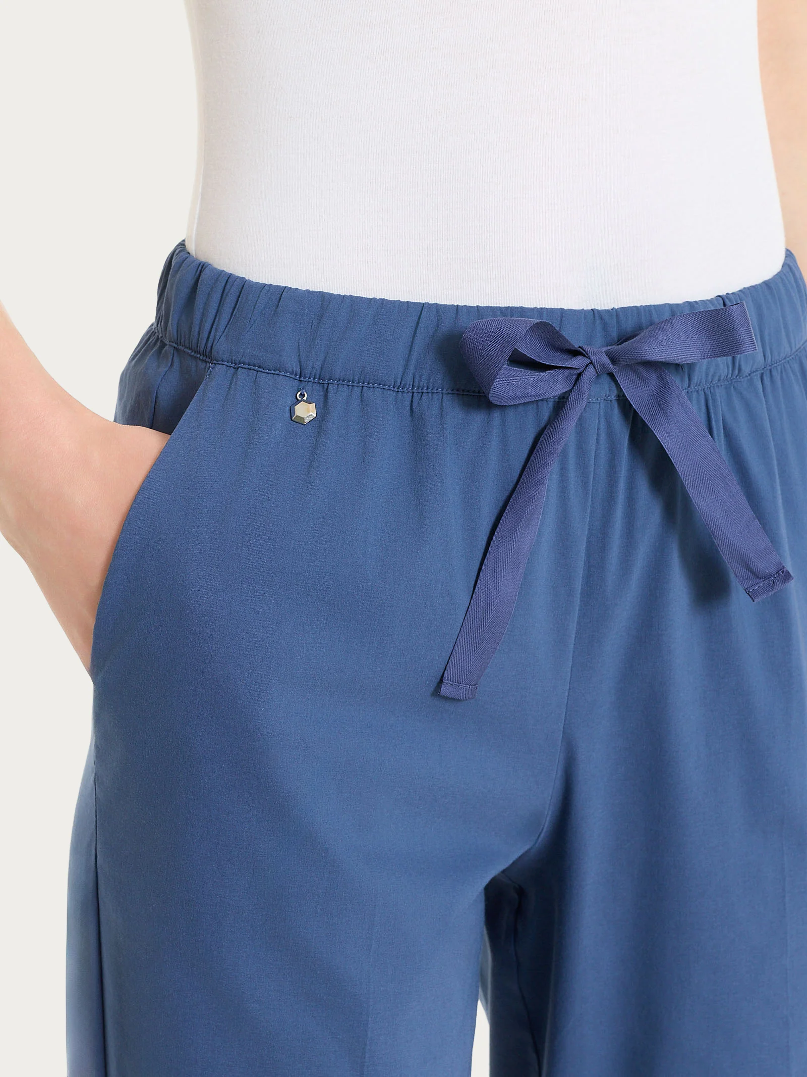 Pantalone jogger con tasche in Super Fresh - Oceana - Image 7