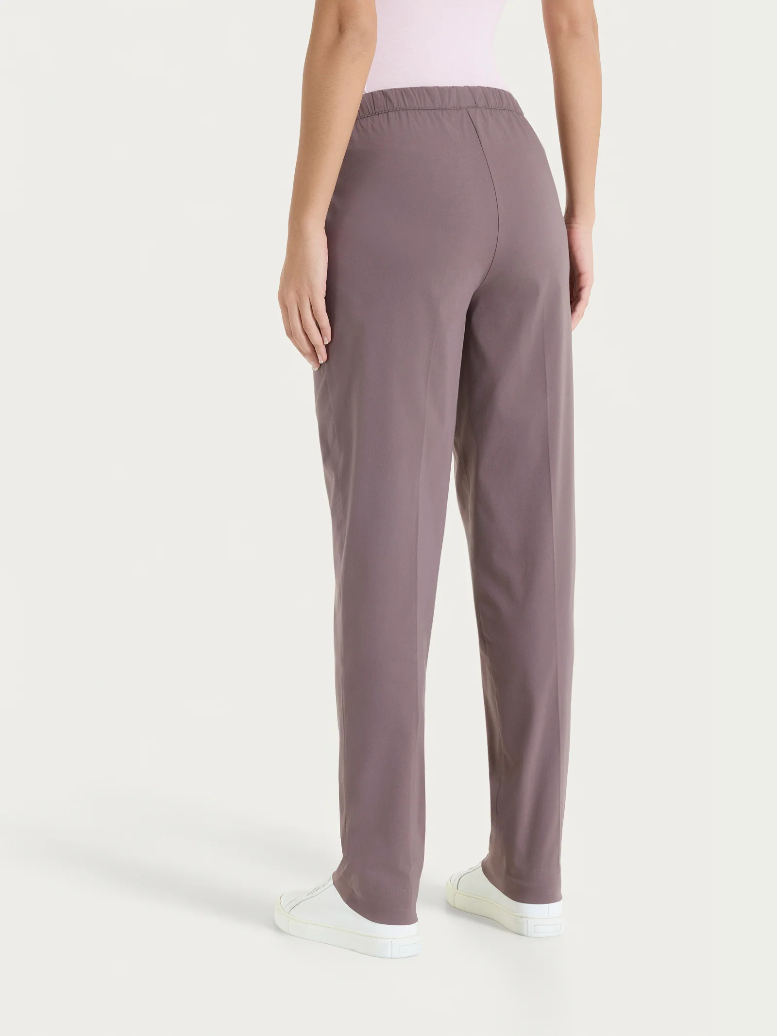Pantalone jogger con tasche in Super Fresh - Plum Truffle - Image 3