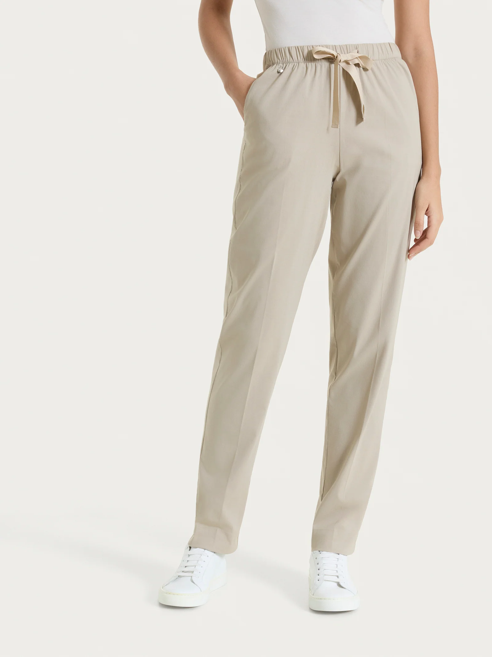 Pantalone jogger con tasche in Super Fresh - Crockery - Image 2
