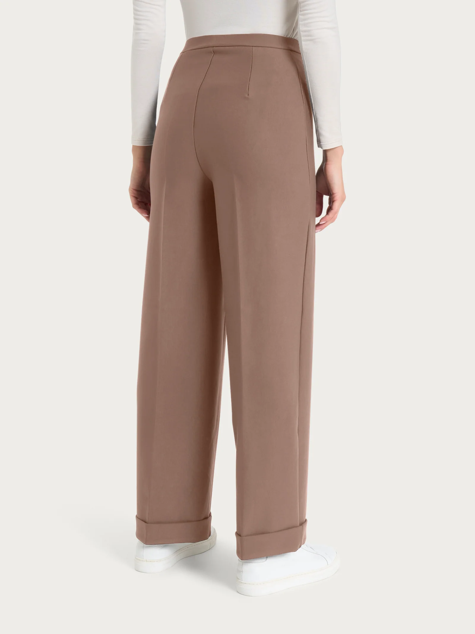 Pantalone modellante alla caviglia in tessuto compact - Pine Bark - Image 2