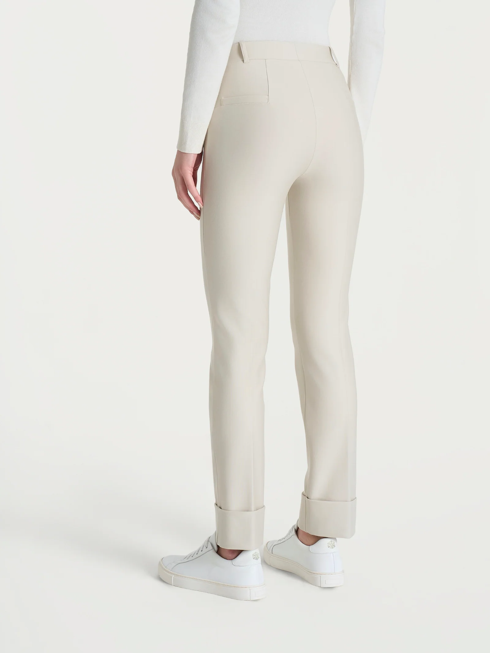 Pantalone slim dritto in Compact - Champignon - Image 2