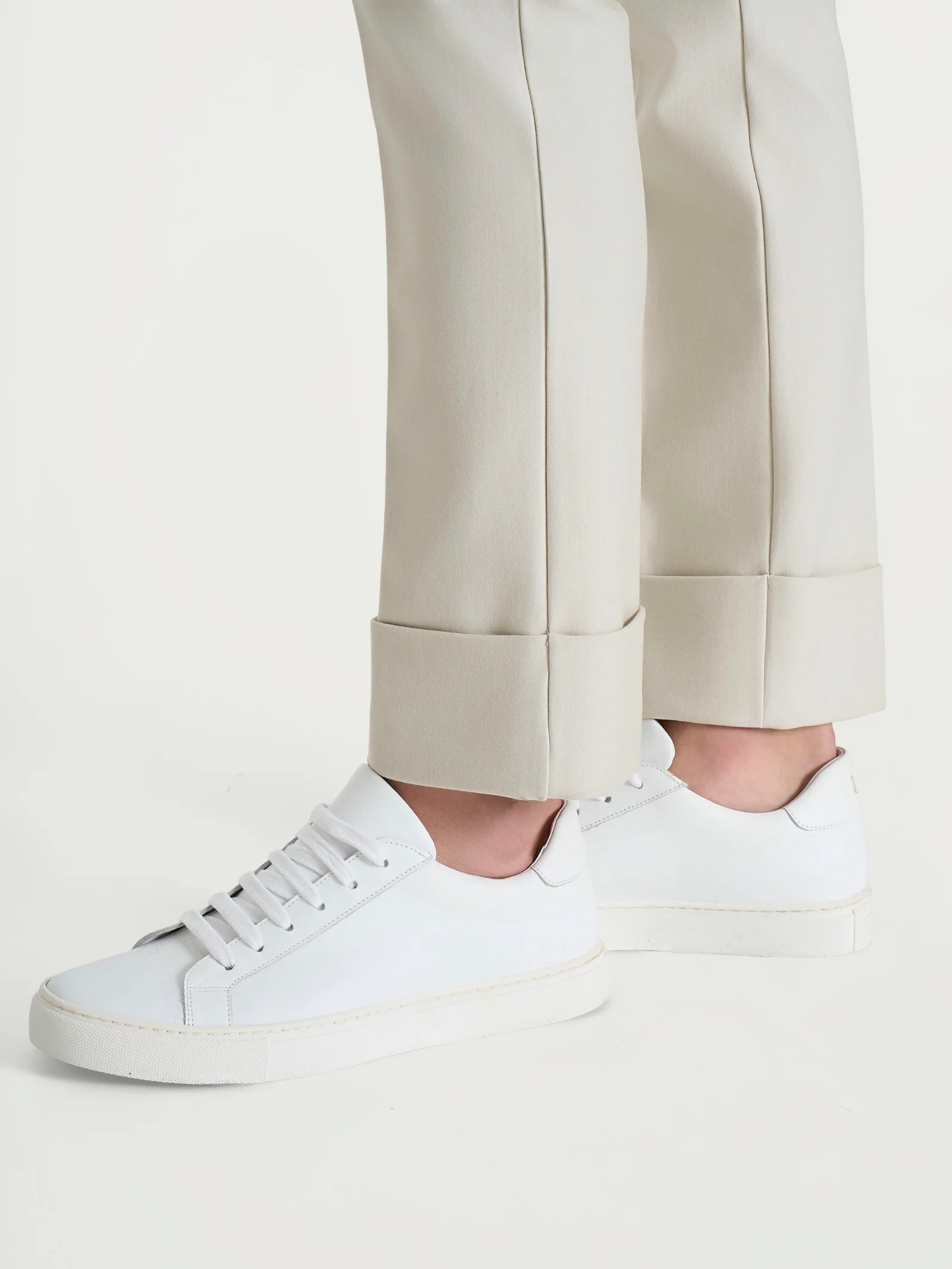Pantalone slim dritto in Compact - Champignon - Image 4