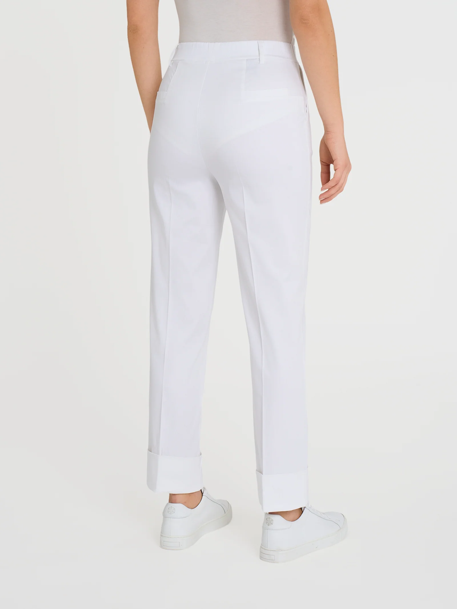 Pantalone slim dritto in Satin Power - Bianco - Image 2