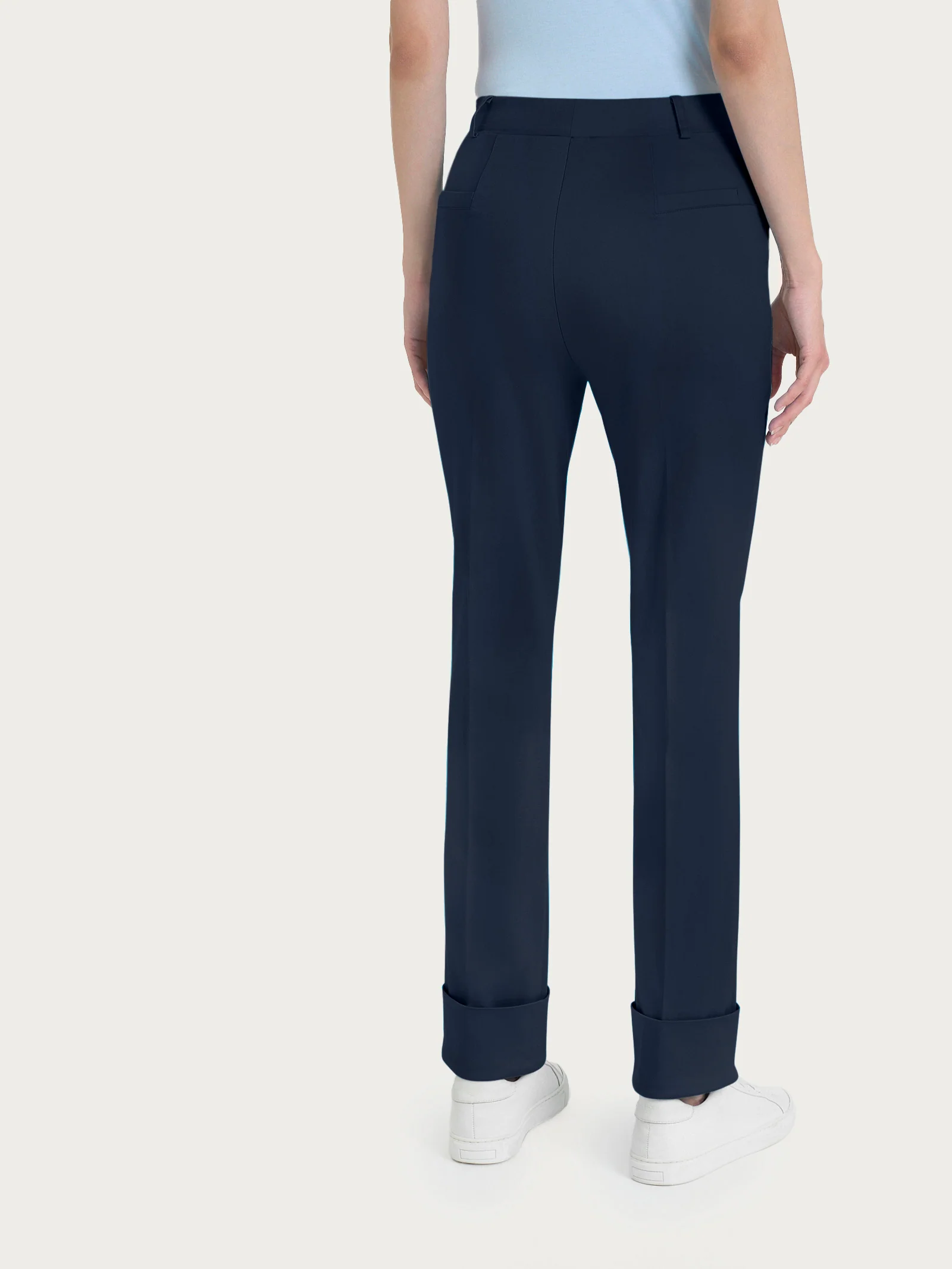 Pantalone slim dritto in Satin Power - Bleu - Image 2
