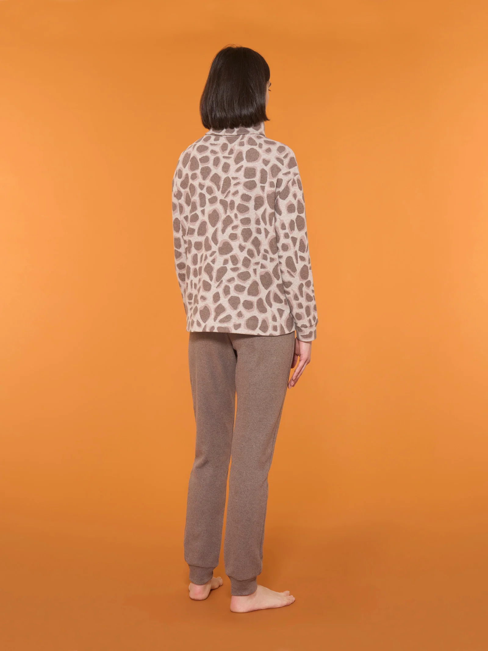 Pigiama a ciambella con fantasia animalier in cotton eco pile - Fant.Caffe' - Image 2