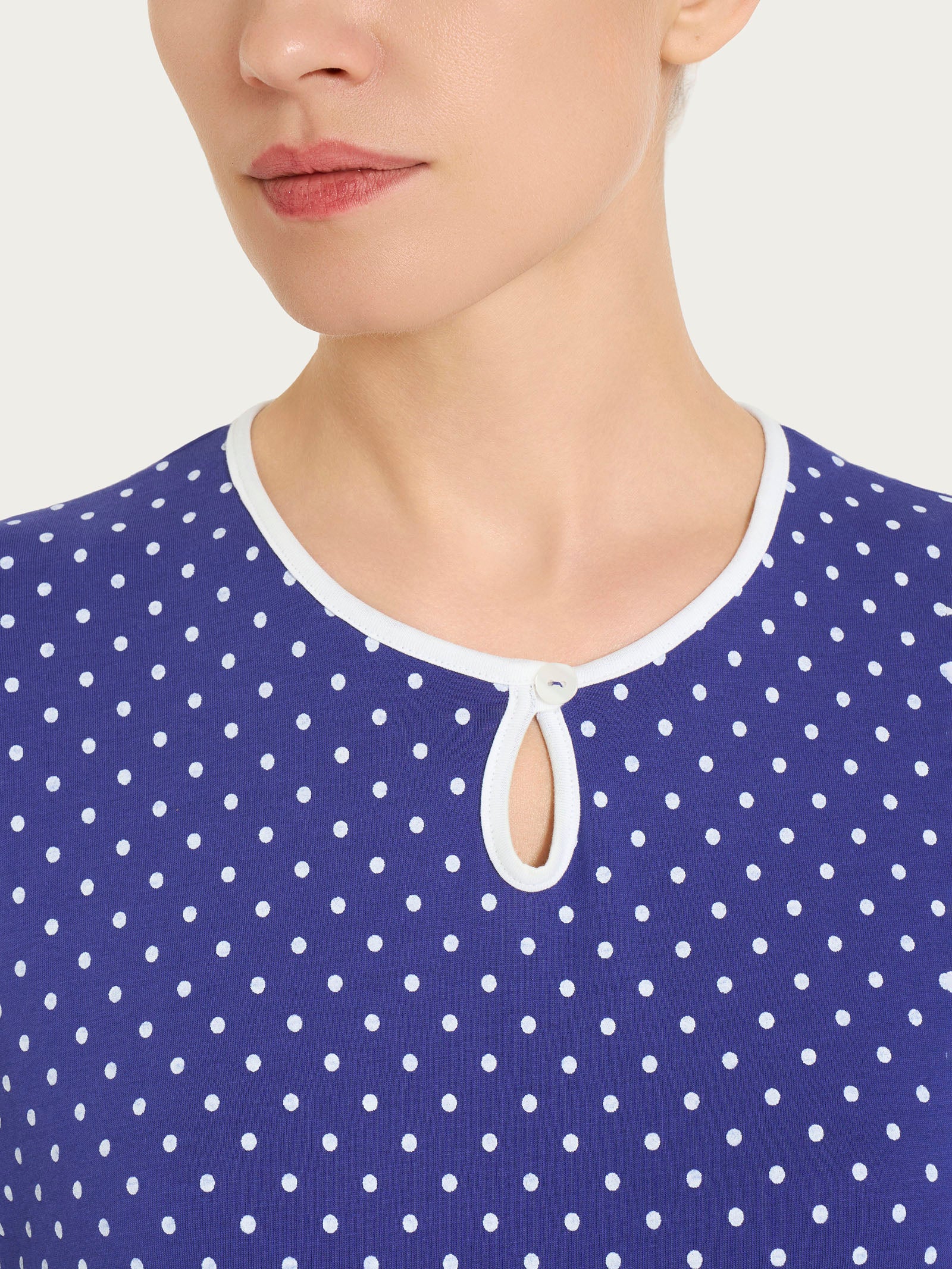 Pigiama a pois con scollo a goccia in Jersey di cotone - Navy Blue Pois - Image 4