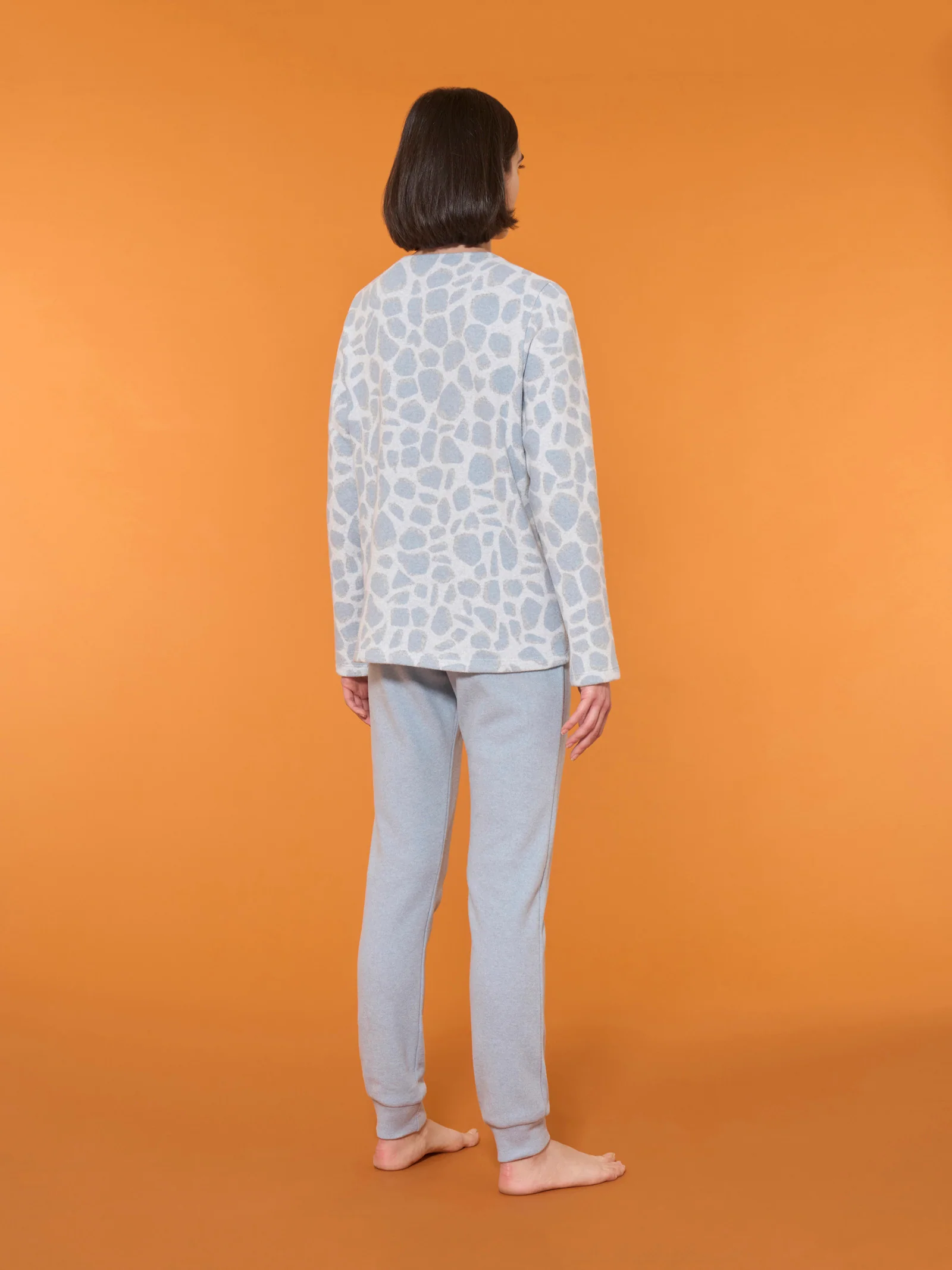 Pigiama a serafino con fantasia animalier in cotton eco pile - Fant.Nebbia - Image 2