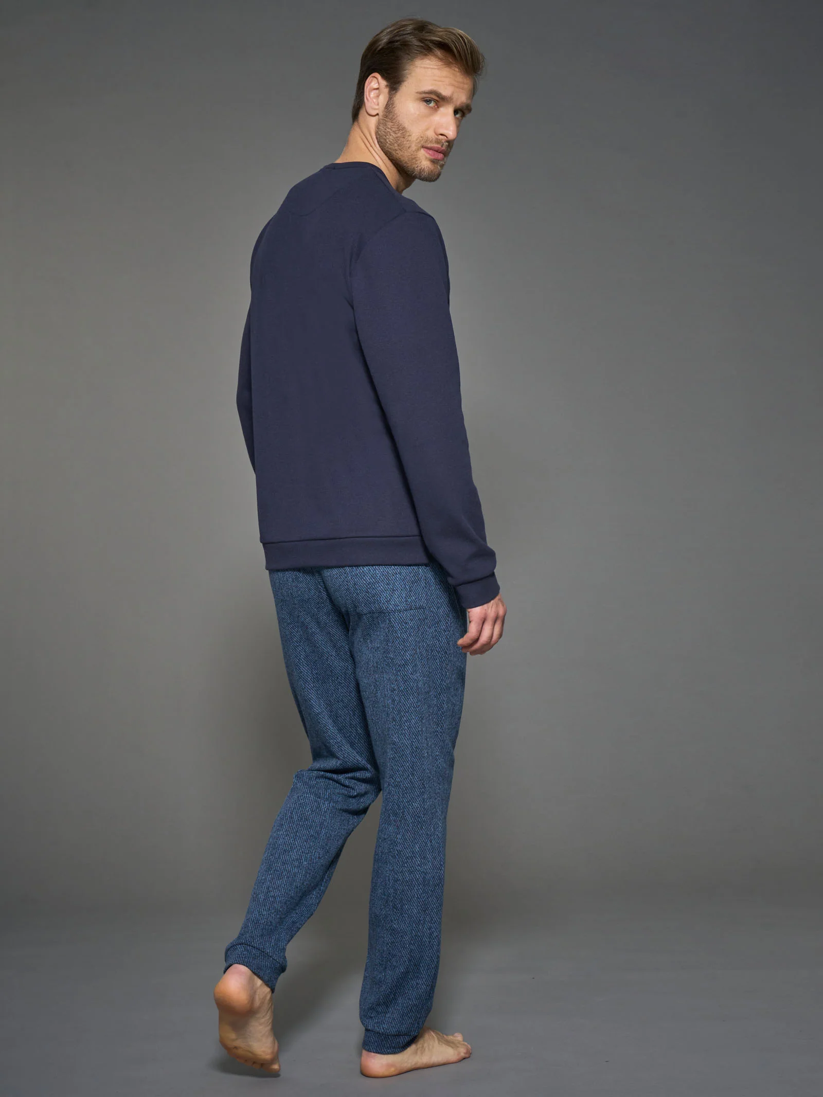 Pigiama a serafino con fantasia in Cotton Eco Pile - Fant.Outer Space - Image 2