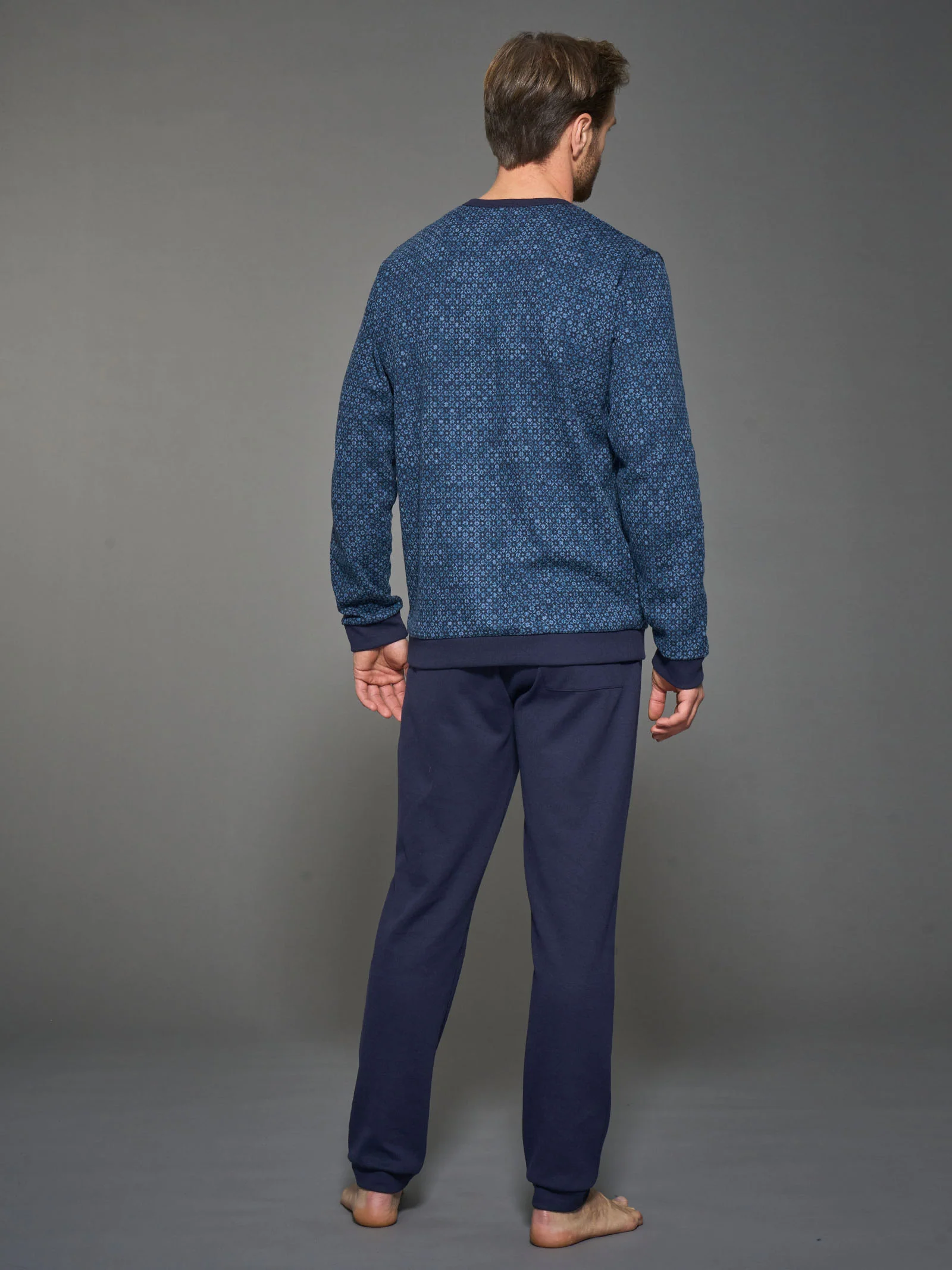 Pigiama a serafino con fantasia in Cotton Eco Pile - Fant.Delave' - Image 2
