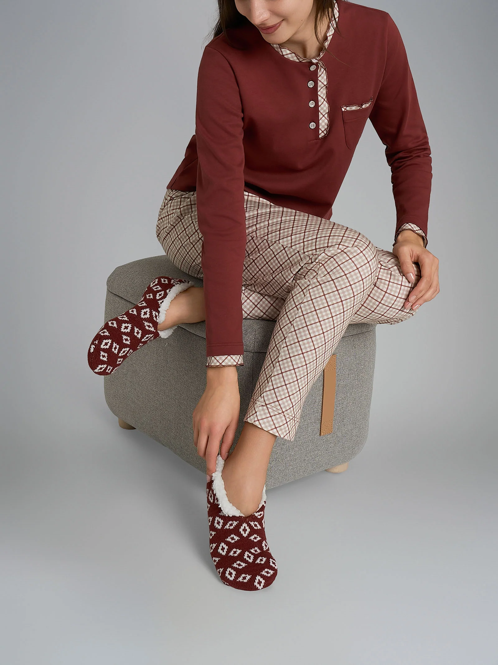 Pigiama a serafino con rouches in Interlock di cotone - Fant. Henna Small Tartan - Image 4