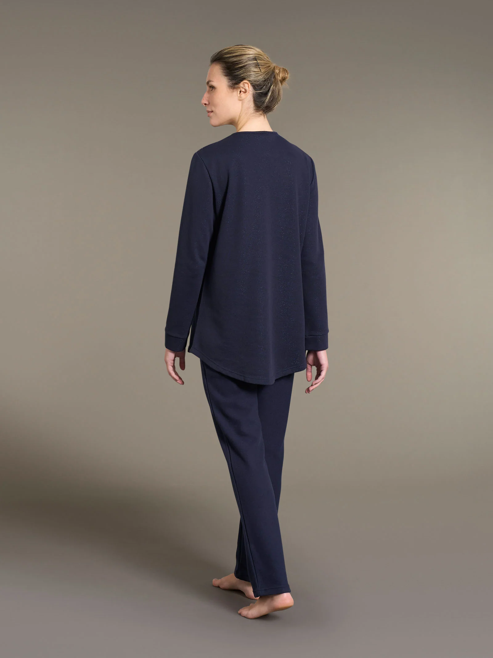 Pigiama con scollo a goccia in Cotton Eco Pile e Lurex - Tenebre - Image 2