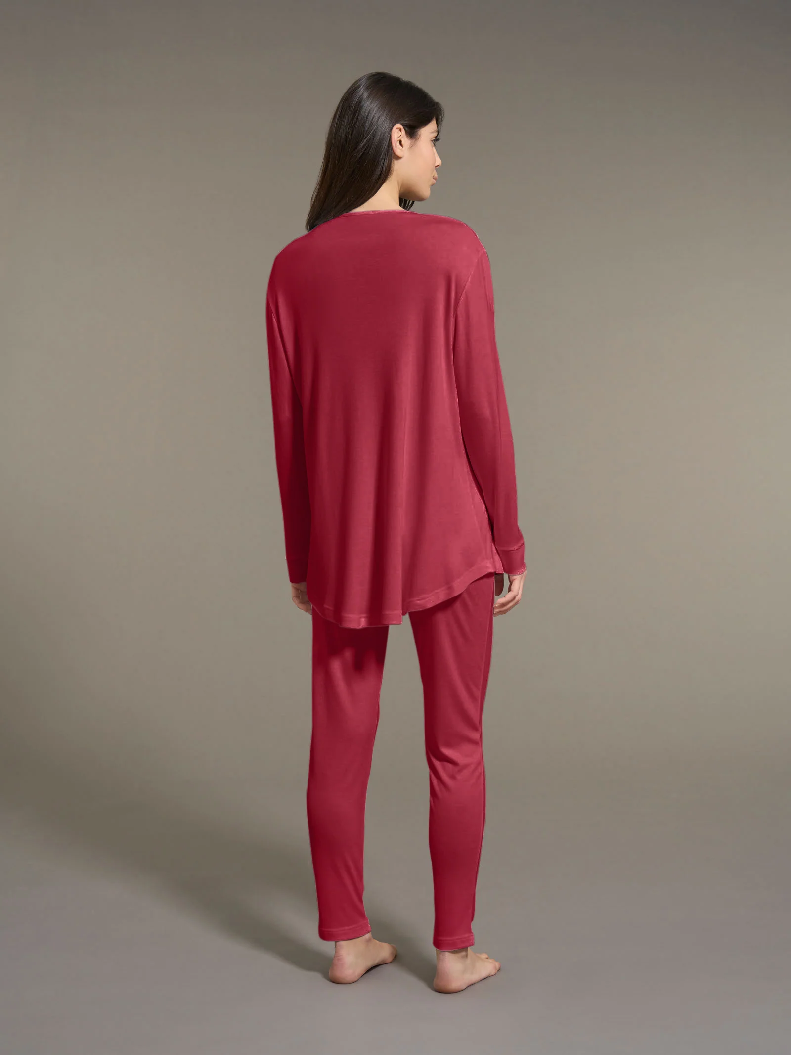 Pigiama con scollo a goccia in interlock micromodal - Tibetan Red - Image 2