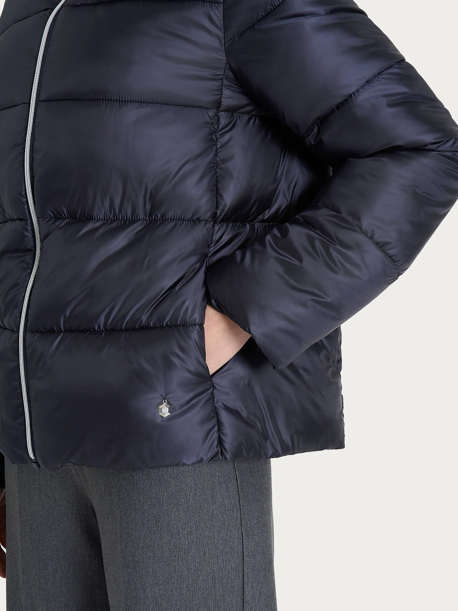 Piumino con collo alto in Vegan Down - Bleu - Image 3