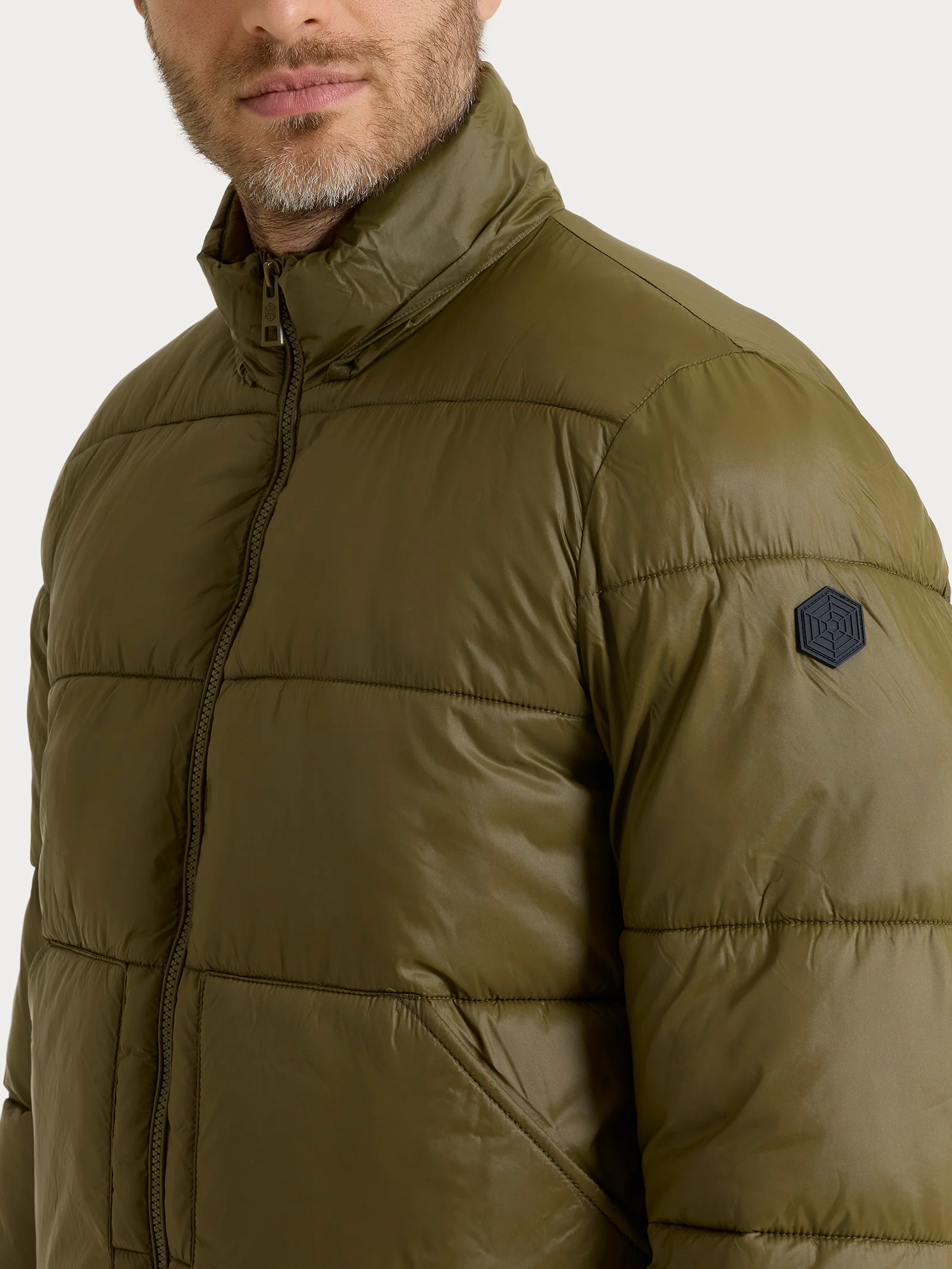 Piumino corto shiny in Vegan Down - Dark Olive - Image 3